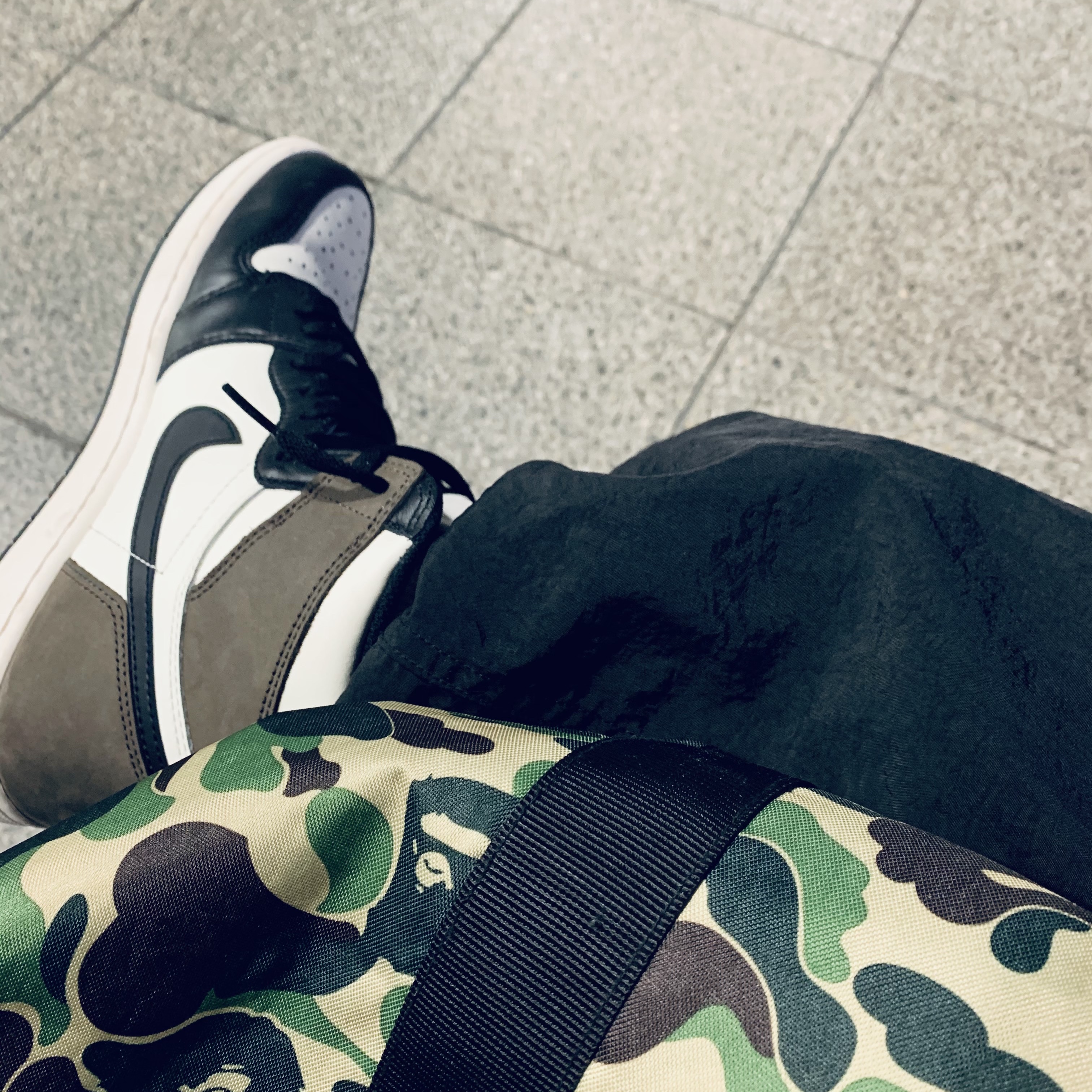 Jordan 1 Retro High OG Black Mocha 착용 스타일