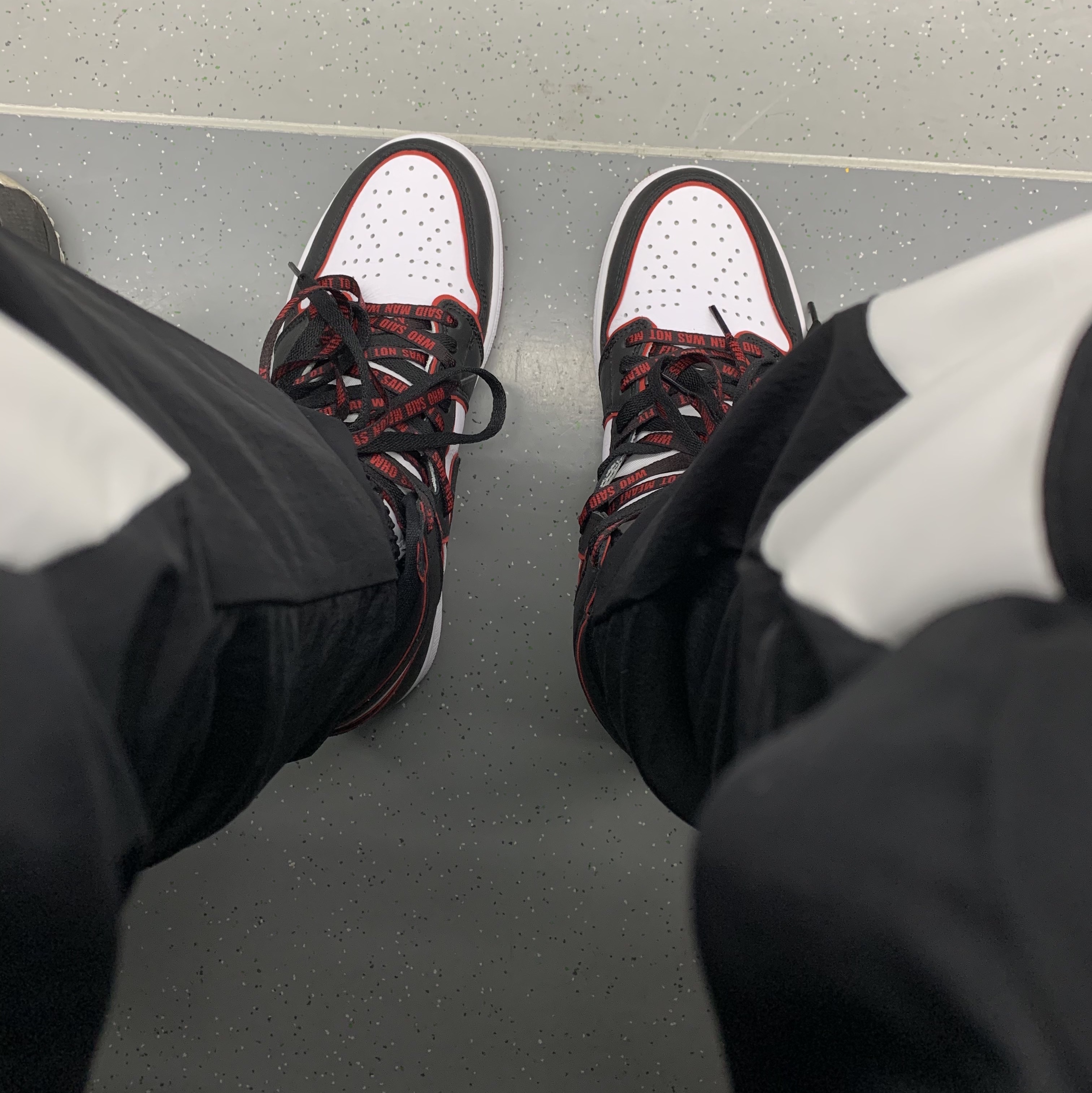Jordan 1 Retro High OG Bloodline 착용 스타일