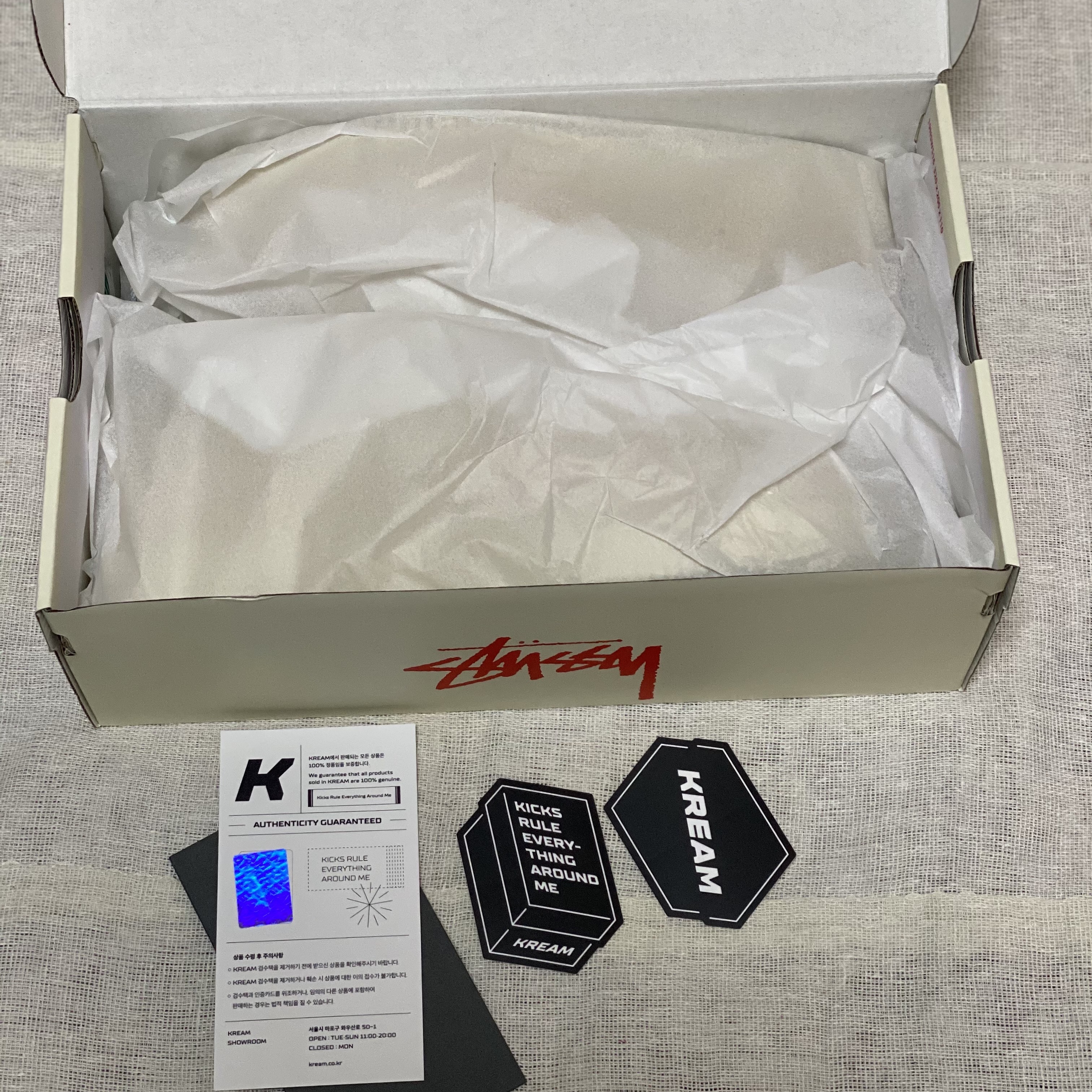 Nike x Stussy Air Force 1 Low Fossil 착용 스타일 - 2