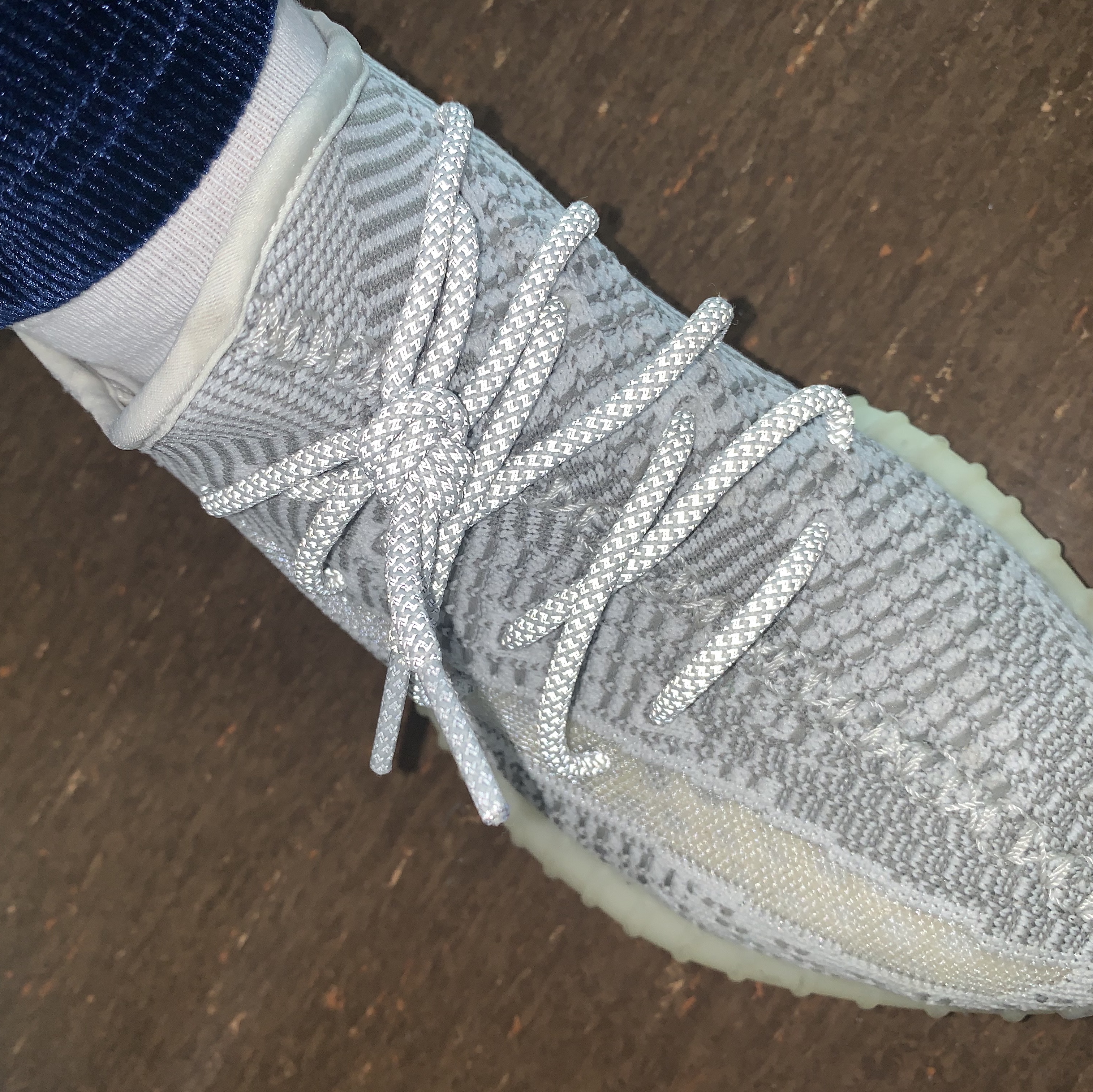 Adidas Yeezy Boost 350 V2 Static - Non-Reflective 2018 착용 스타일