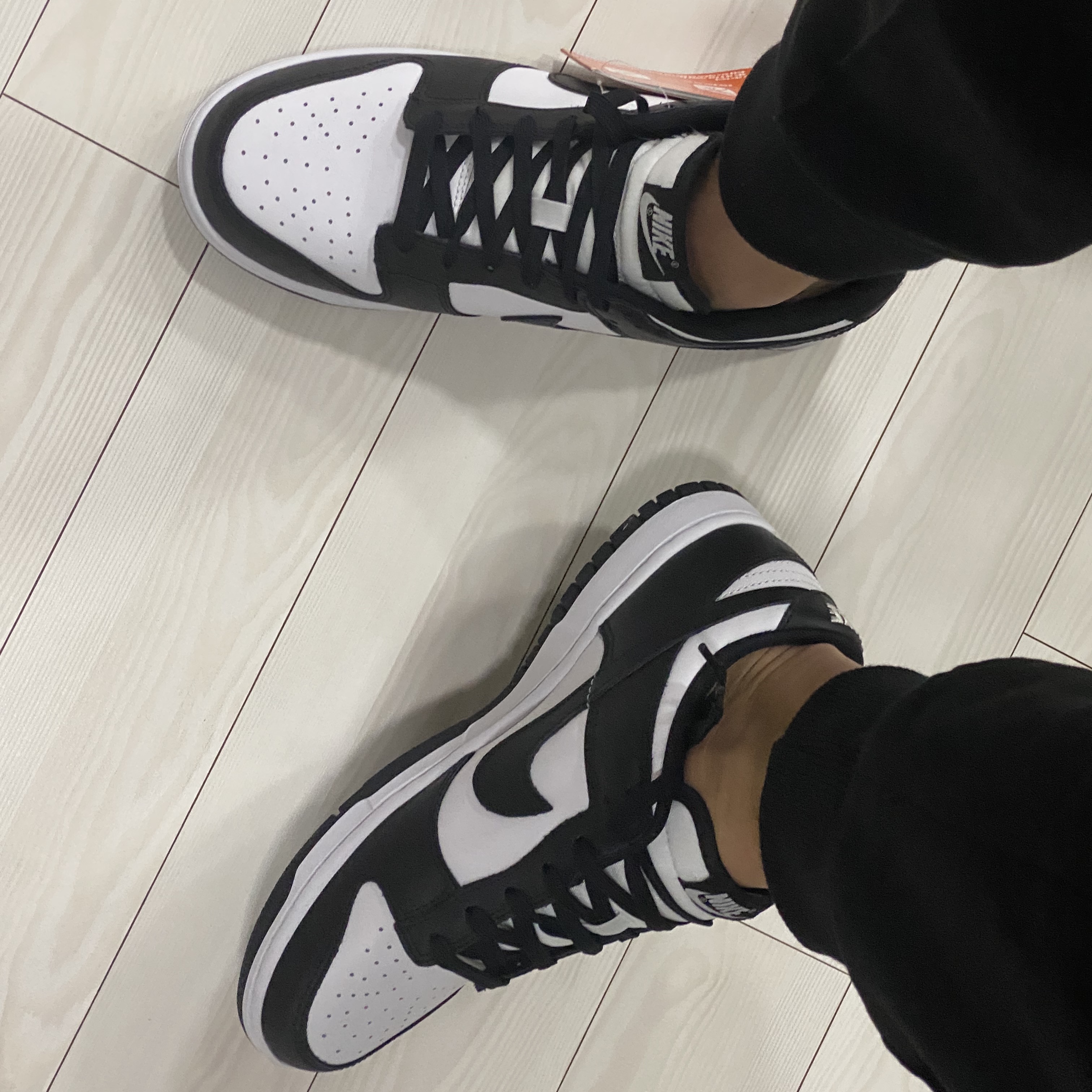 Nike Dunk Low Retro Black 착용 스타일 - 3