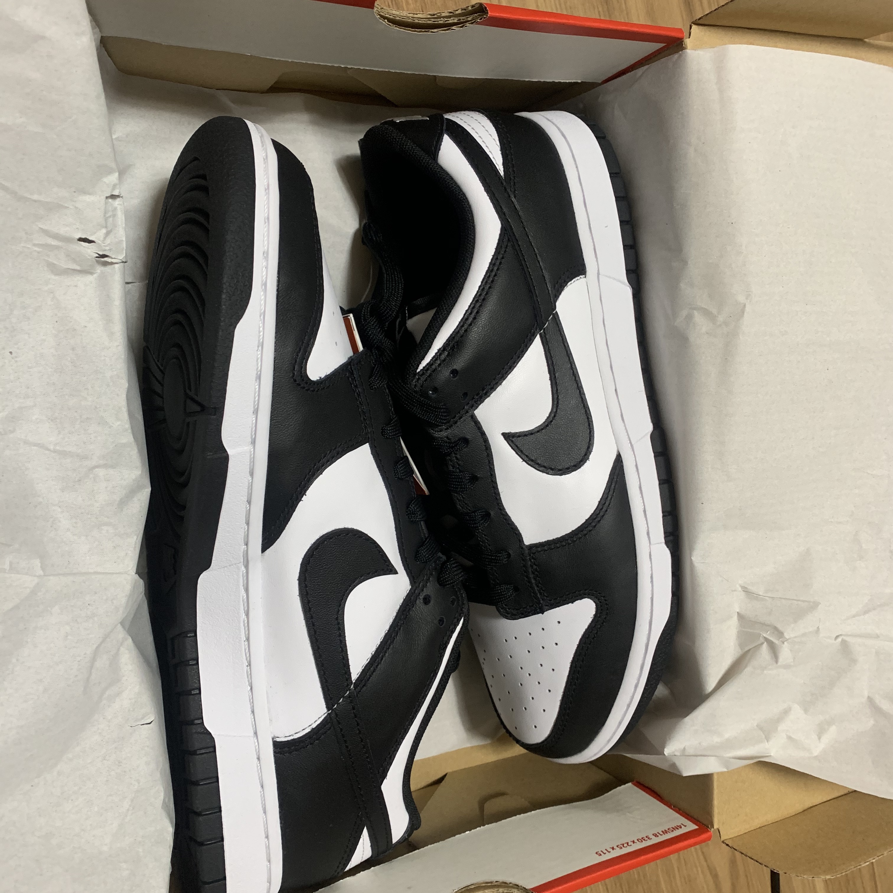 Nike Dunk Low Retro Black 착용 스타일
