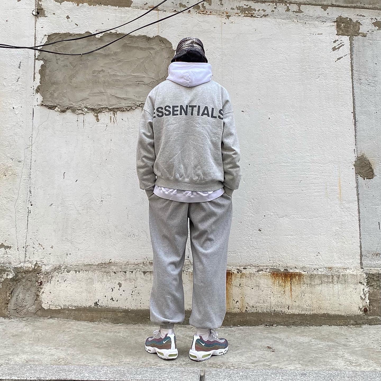 Supreme x The North Face Snakeskin Packable Reversible Crusher Black - 18SS 착용 스타일 - 4