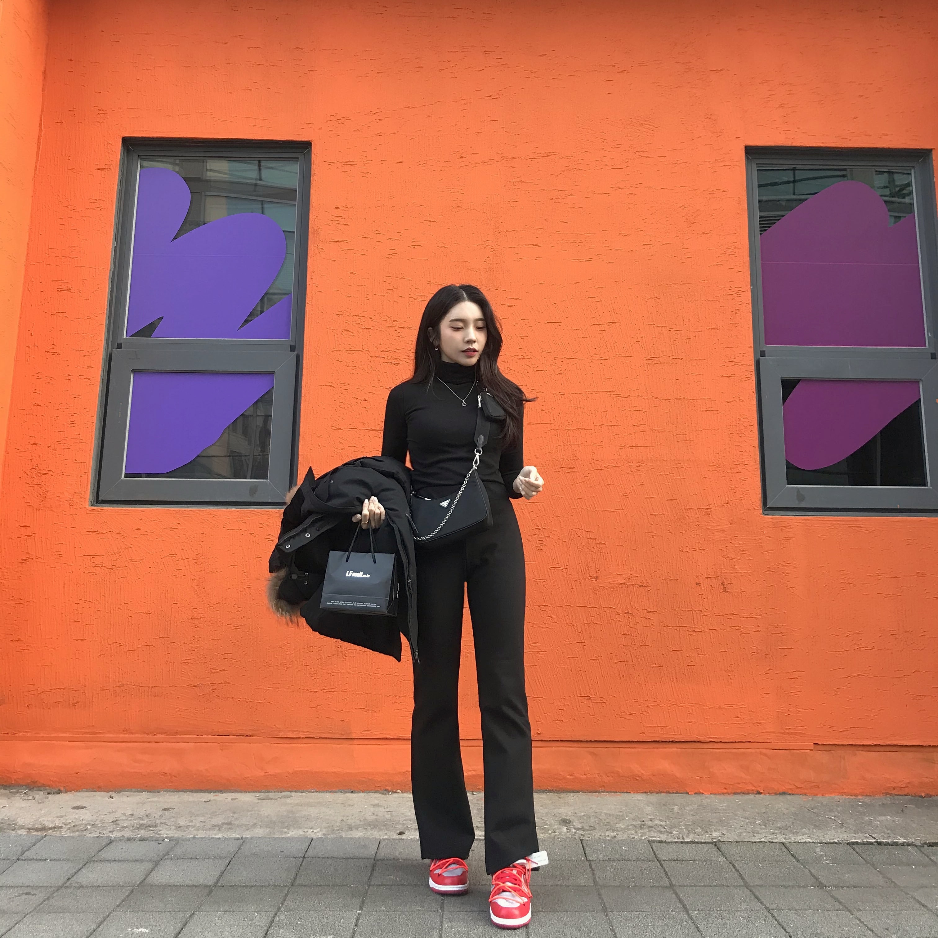 Nike x Off-White Dunk Low University Red 착용 스타일