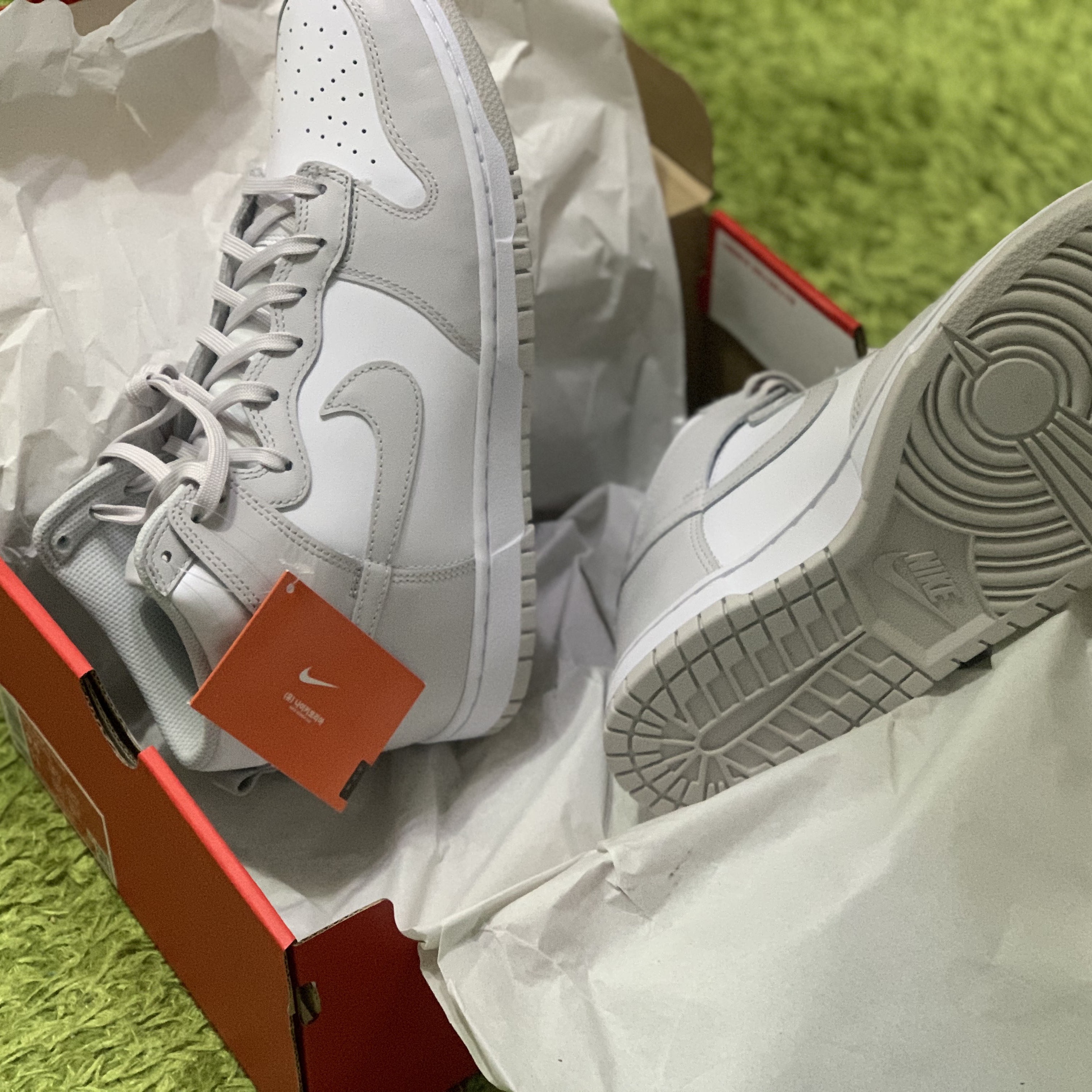 Nike Dunk High Retro Vast Grey 착용 스타일 - 2