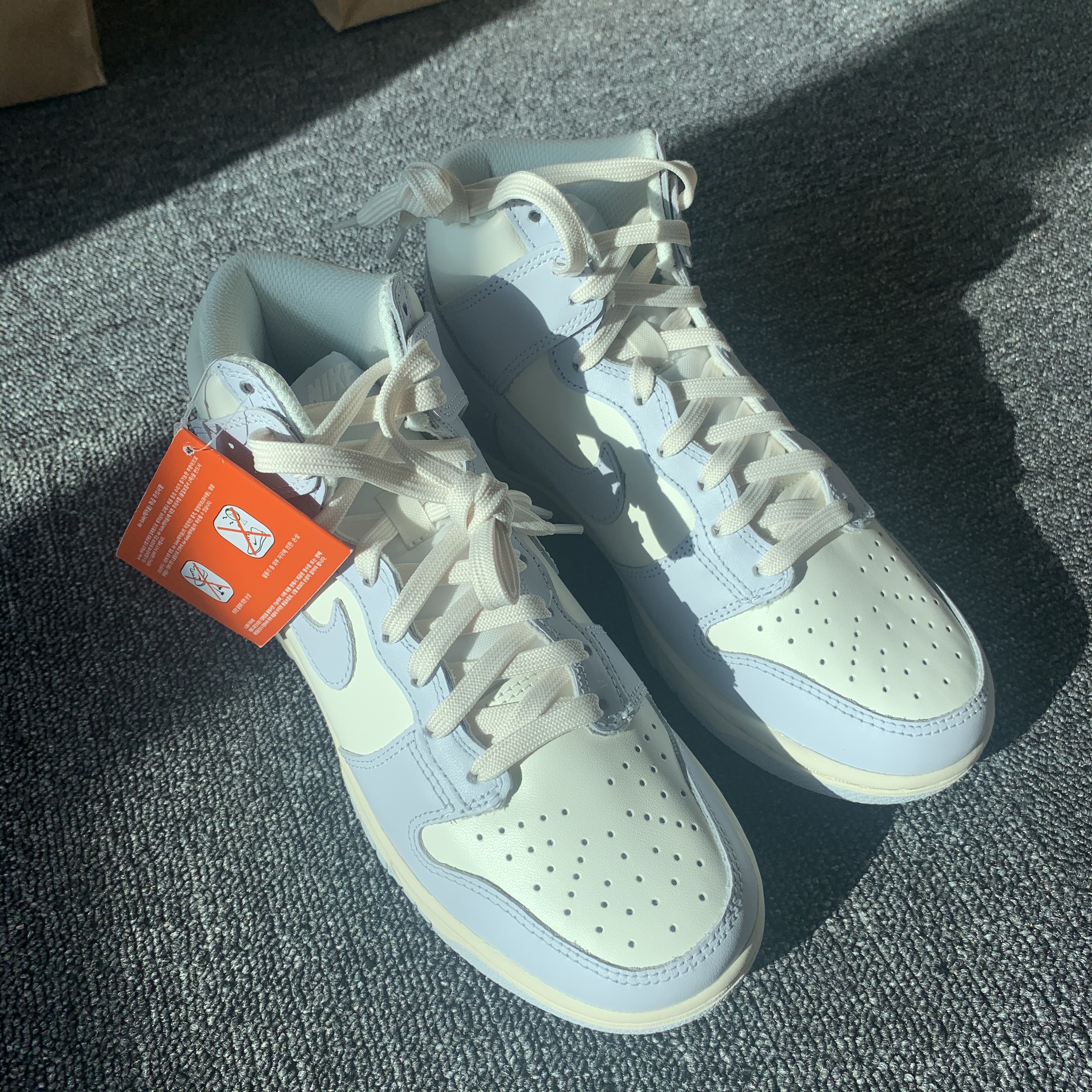 (W) Nike Dunk High Football Grey 착용 스타일 - 1