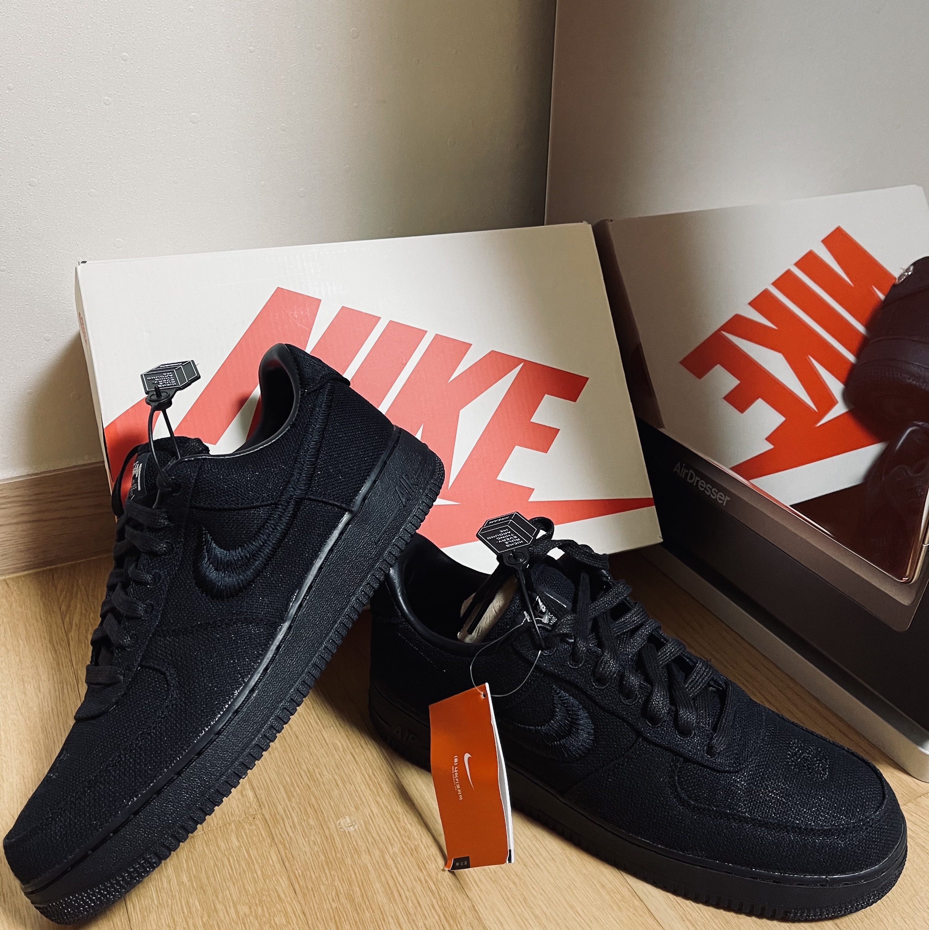Nike x Stussy Air Force 1 Low Triple Black 착용 스타일