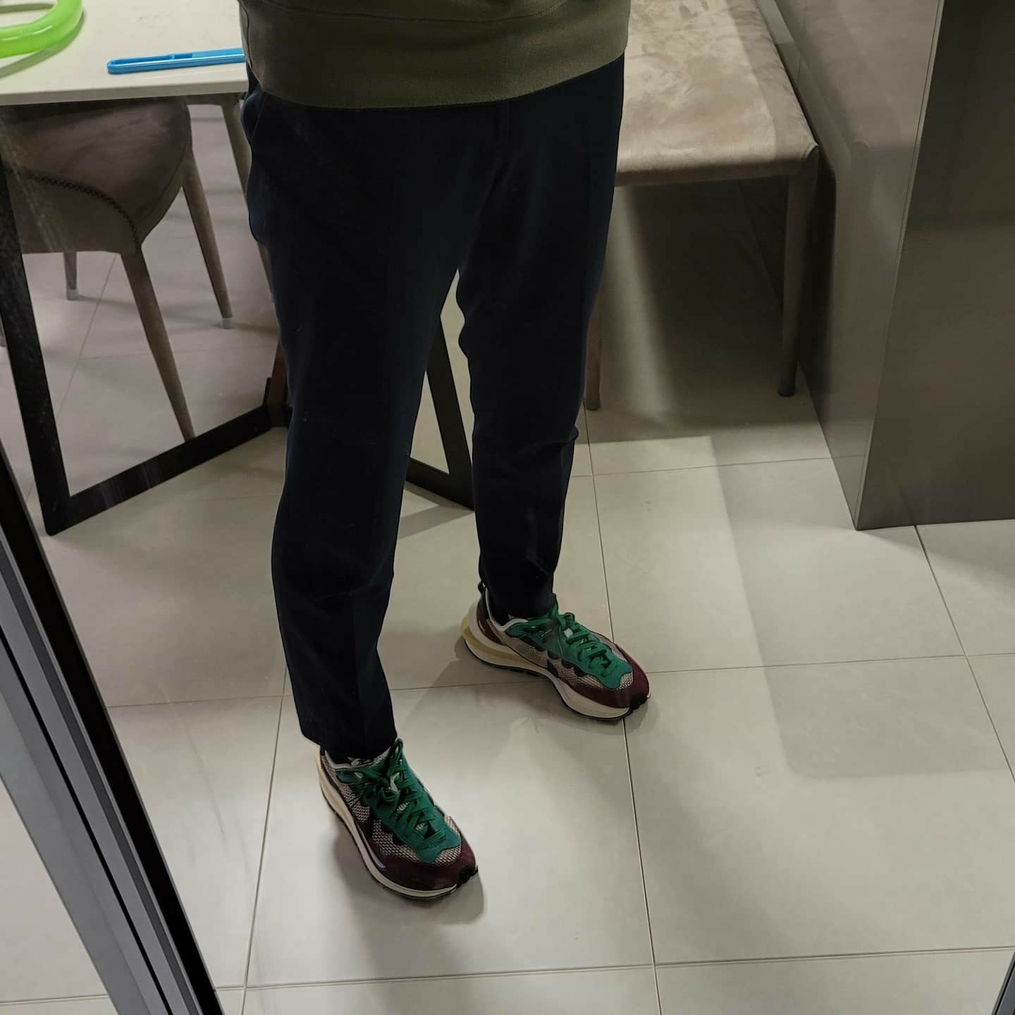 Nike x Sacai VaporWaffle String & Black Villain Red 착용 스타일