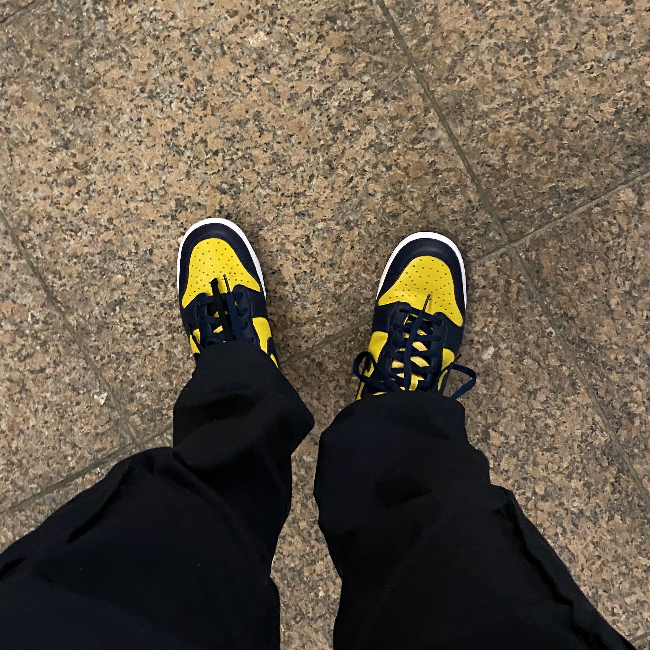 Nike Dunk High SP Maize & Blue 착용 스타일