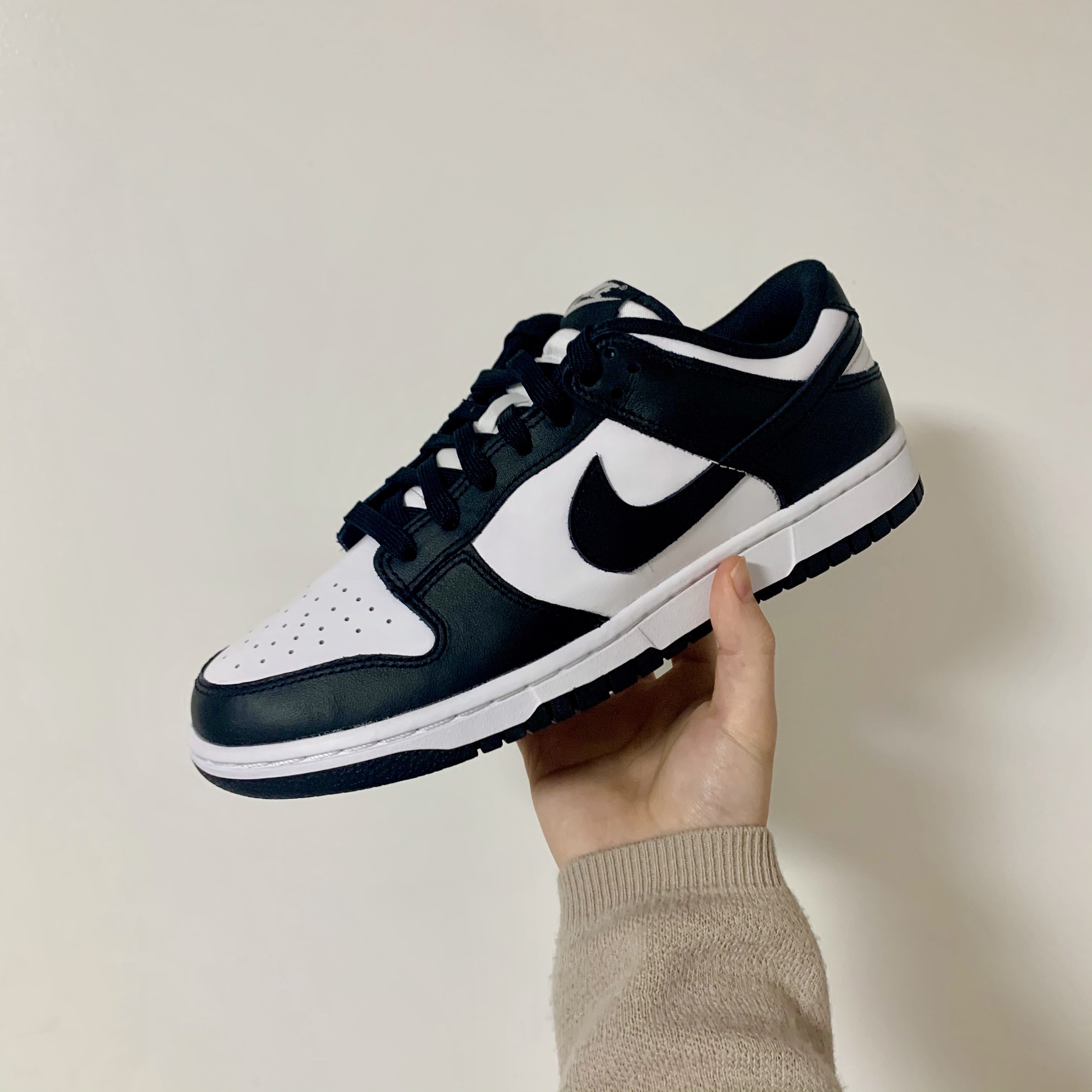 Nike Dunk Low Retro Black 착용 스타일