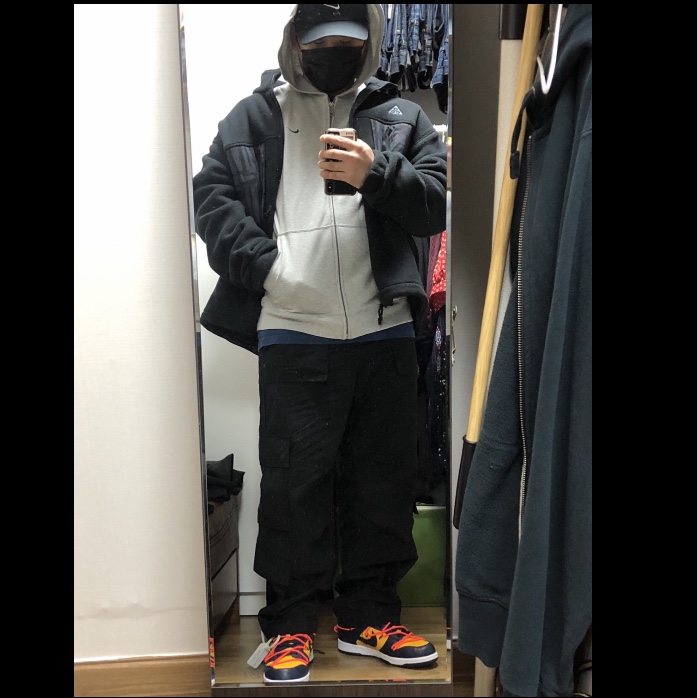 Nike x Off-White Dunk Low University Gold Midnight Navy 착용 스타일