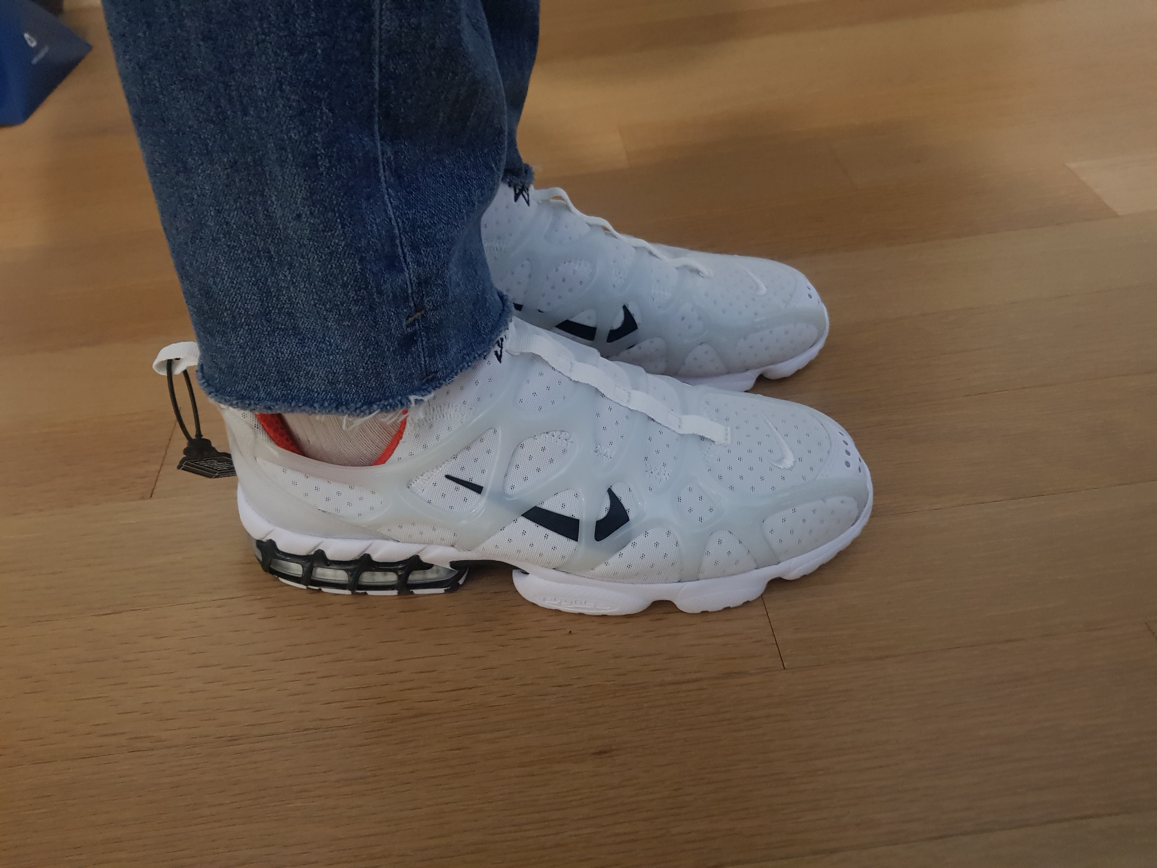 Nike x Stussy Air Zoom Spiridon Kukini White 착용 스타일 - 3