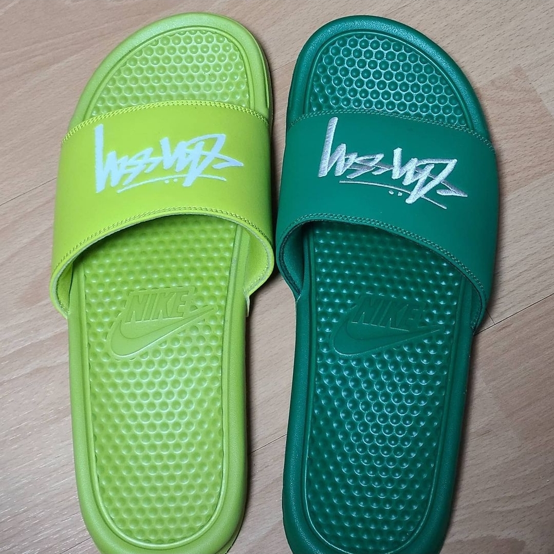 Nike x Stussy Benassi Slide Volt, Nike x Stussy Benassi Slide Pine Green 착용 스타일