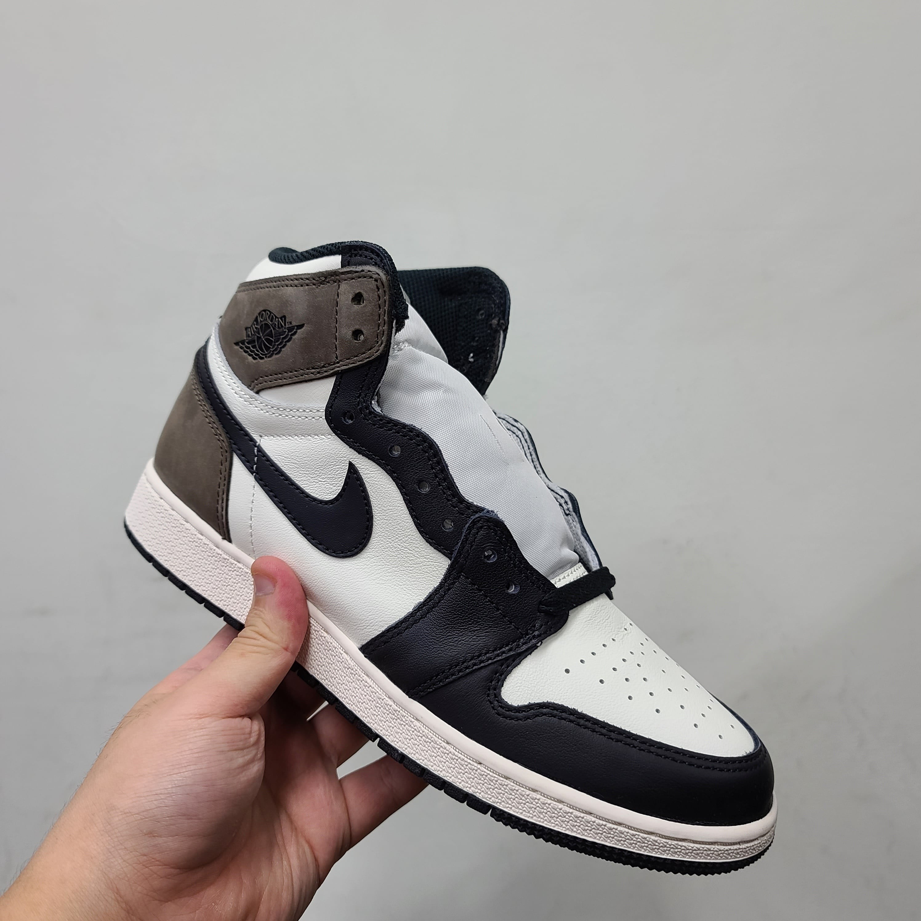 Nike x Frame Skate SB Dunk Low Pro Habibi, Adidas Yeezy Boost 350 V2 Black Red 2020 착용 스타일 - 4