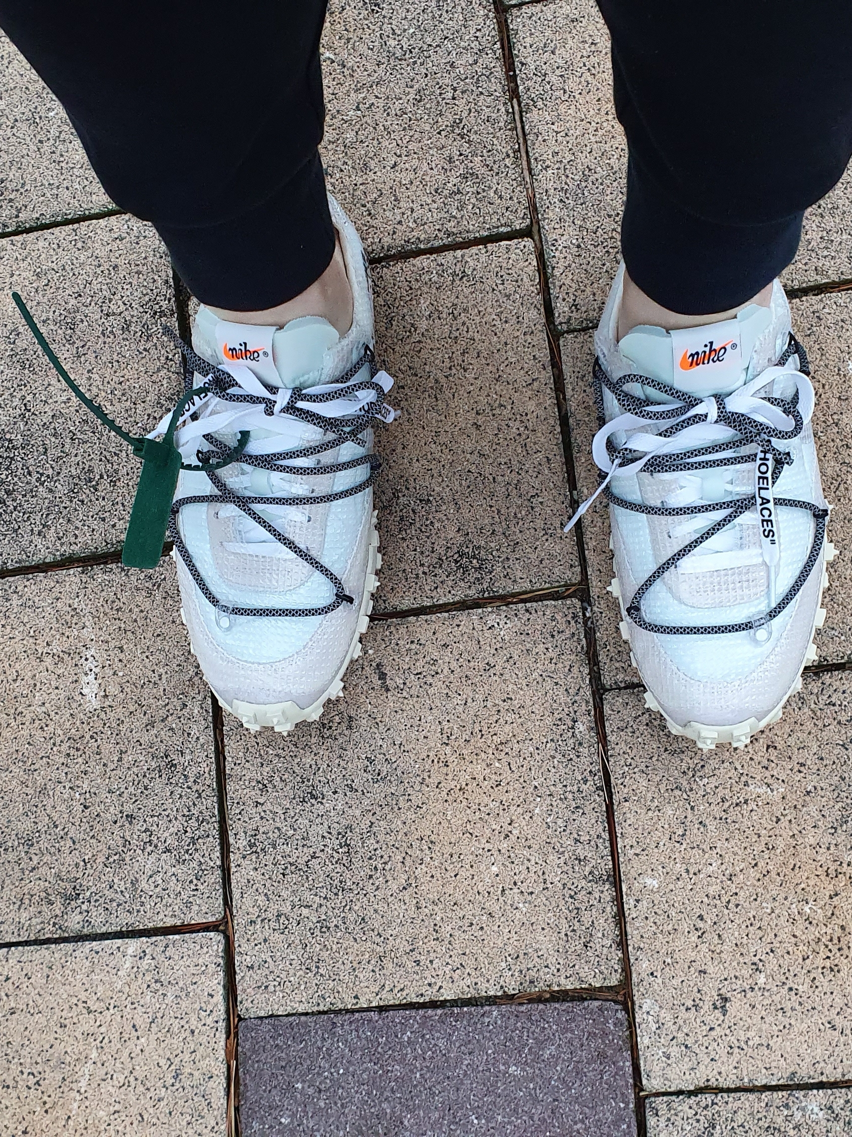 (W) Nike x Off-White Waffle Racer White 착용 스타일 - 2