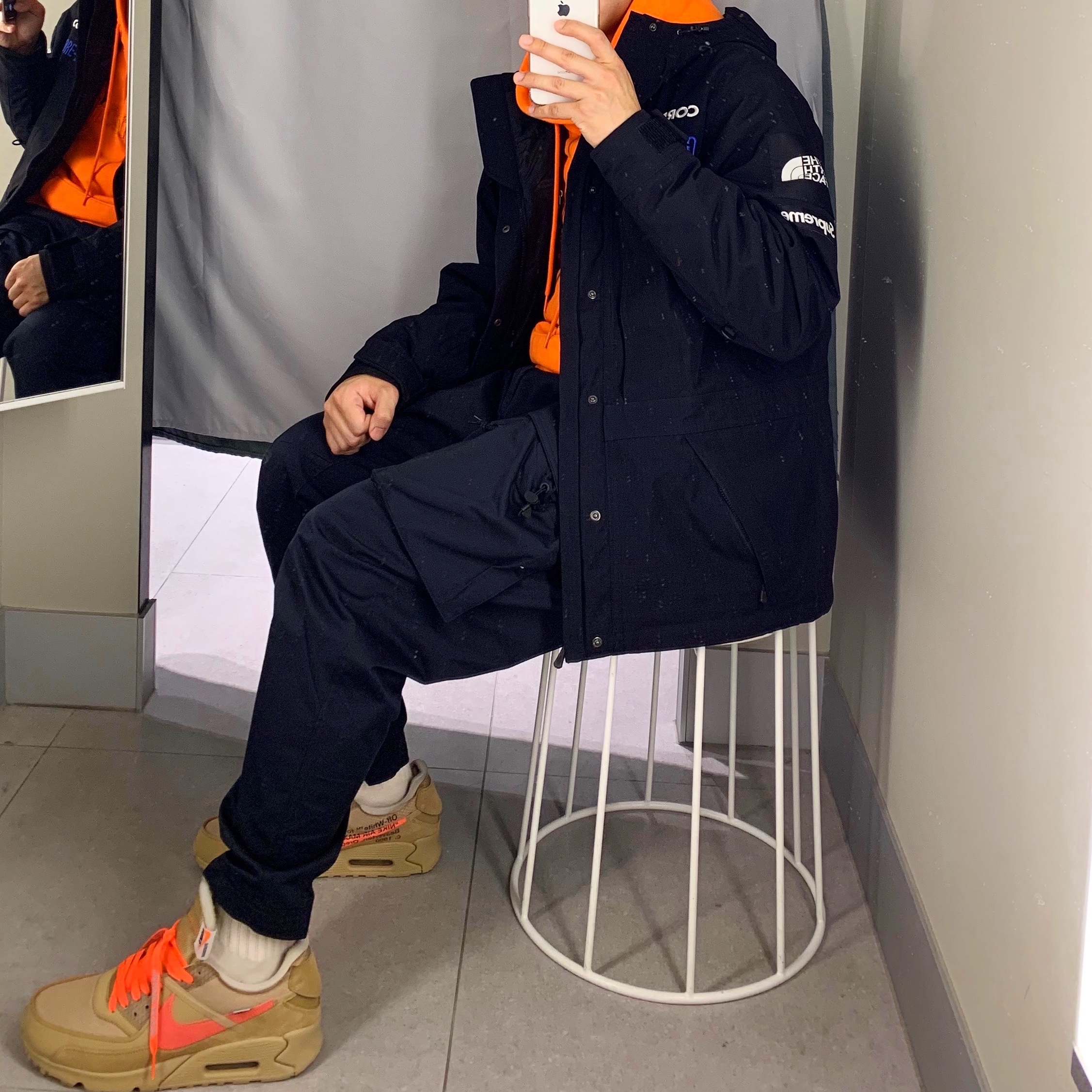 Nike x Off-White Air Max 90 V2 Desert Ore 착용 스타일