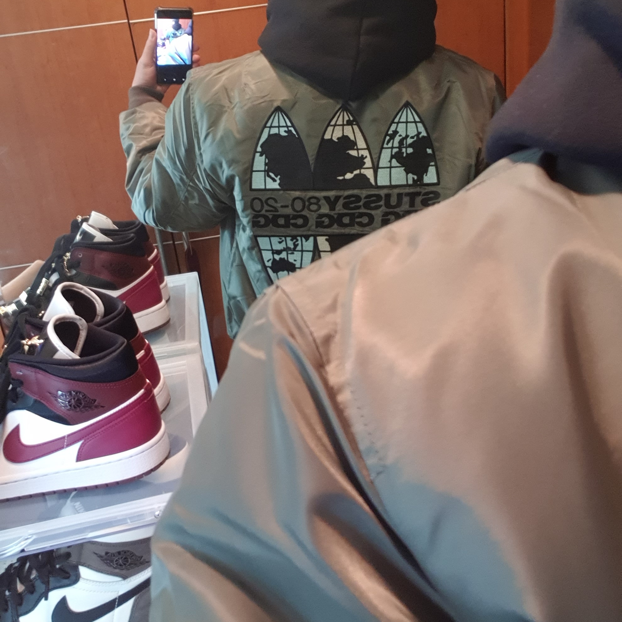 Jordan 1 Retro High OG Black Mocha, Stussy x CDG MA-1 Jacket Olive 착용 스타일