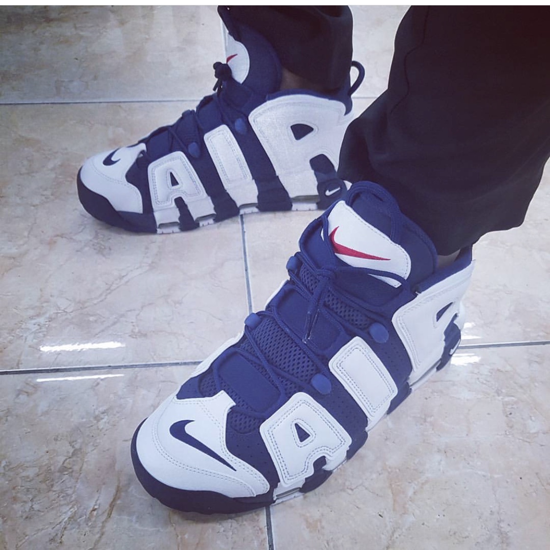 Nike Air More Uptempo Olympic 2016 착용 스타일