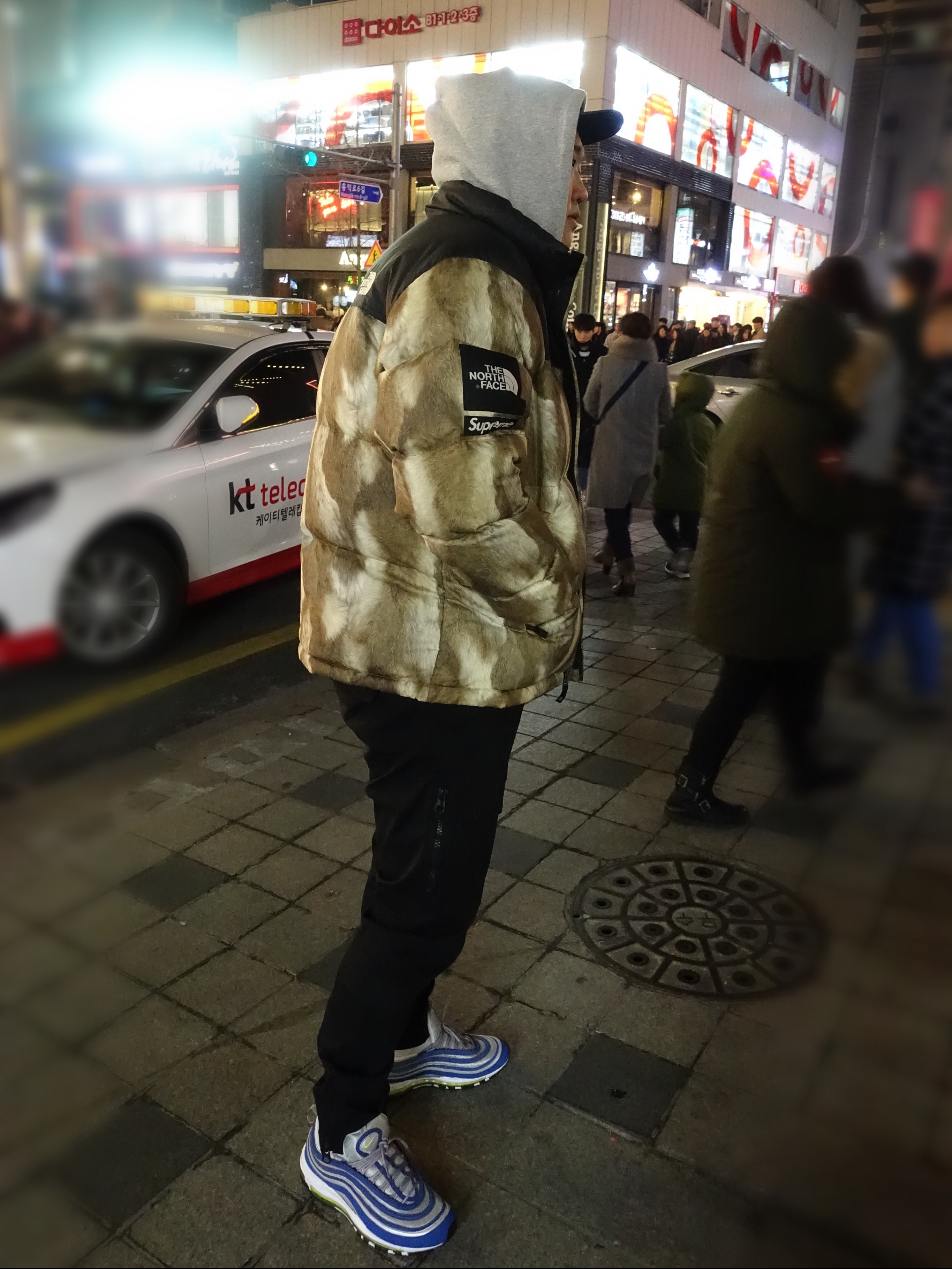 Nike Air Max 97 OG Royal Neon 착용 스타일