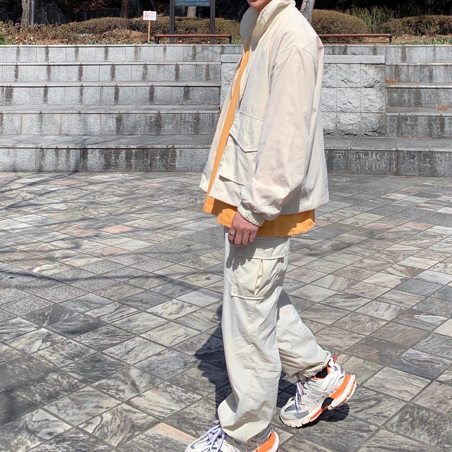 Balenciaga Track Sneakers White Orange 2019 착용 스타일 - 2