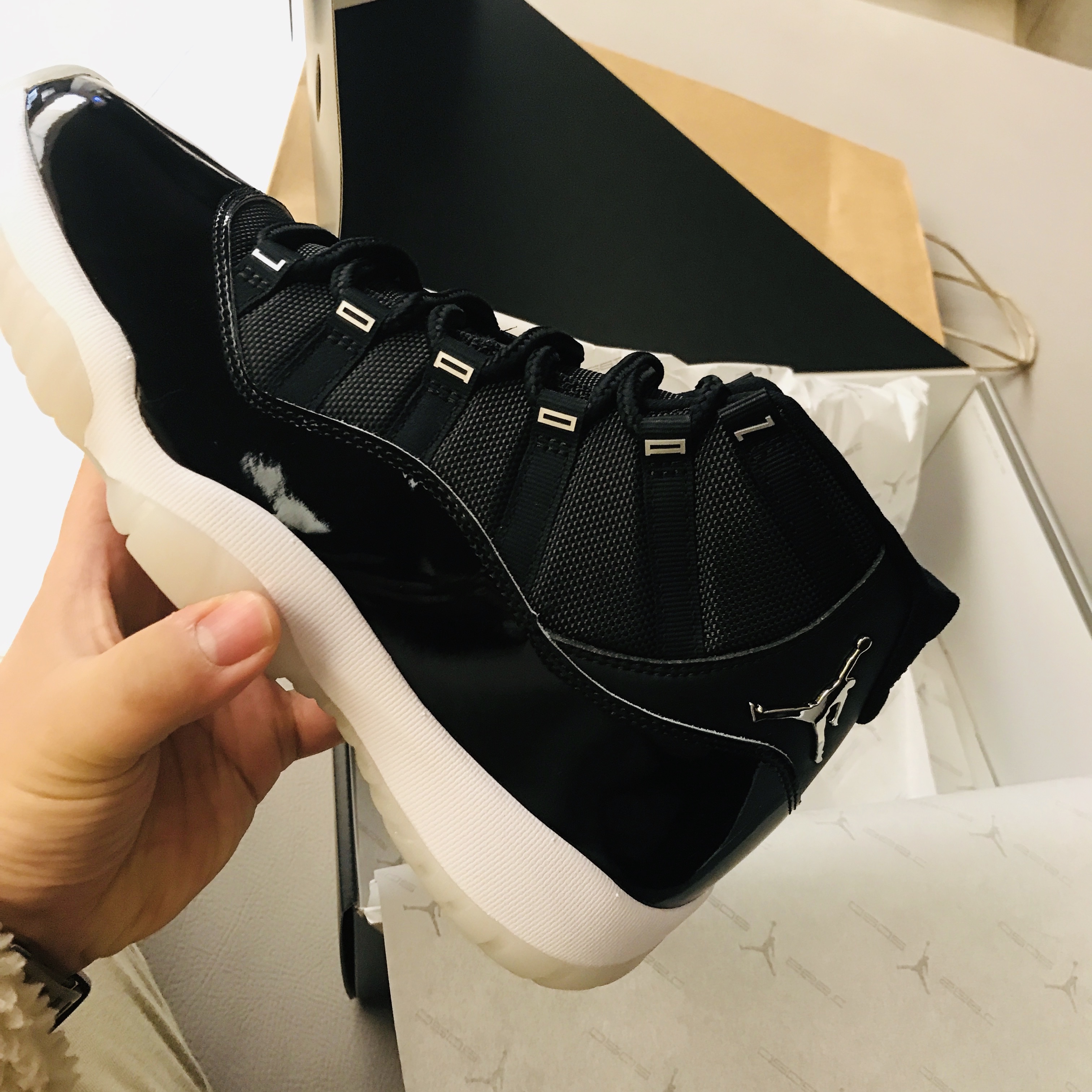 Jordan 11 Retro Jubilee 착용 스타일 - 1
