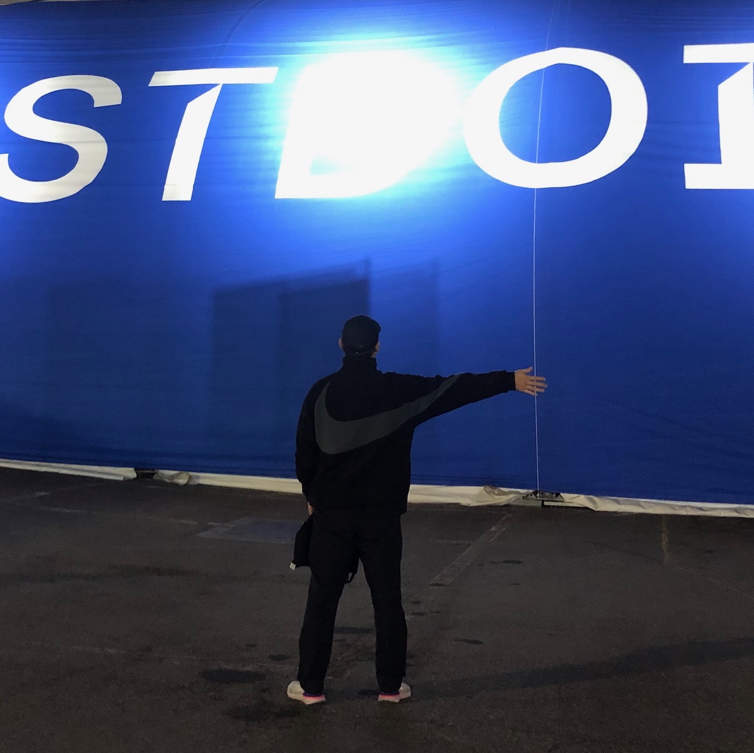 Nike Big Swoosh Full Zip Jacket Black Sail, Nike Epic React Flyknit White Racer Blue Pink Blast 착용 스타일