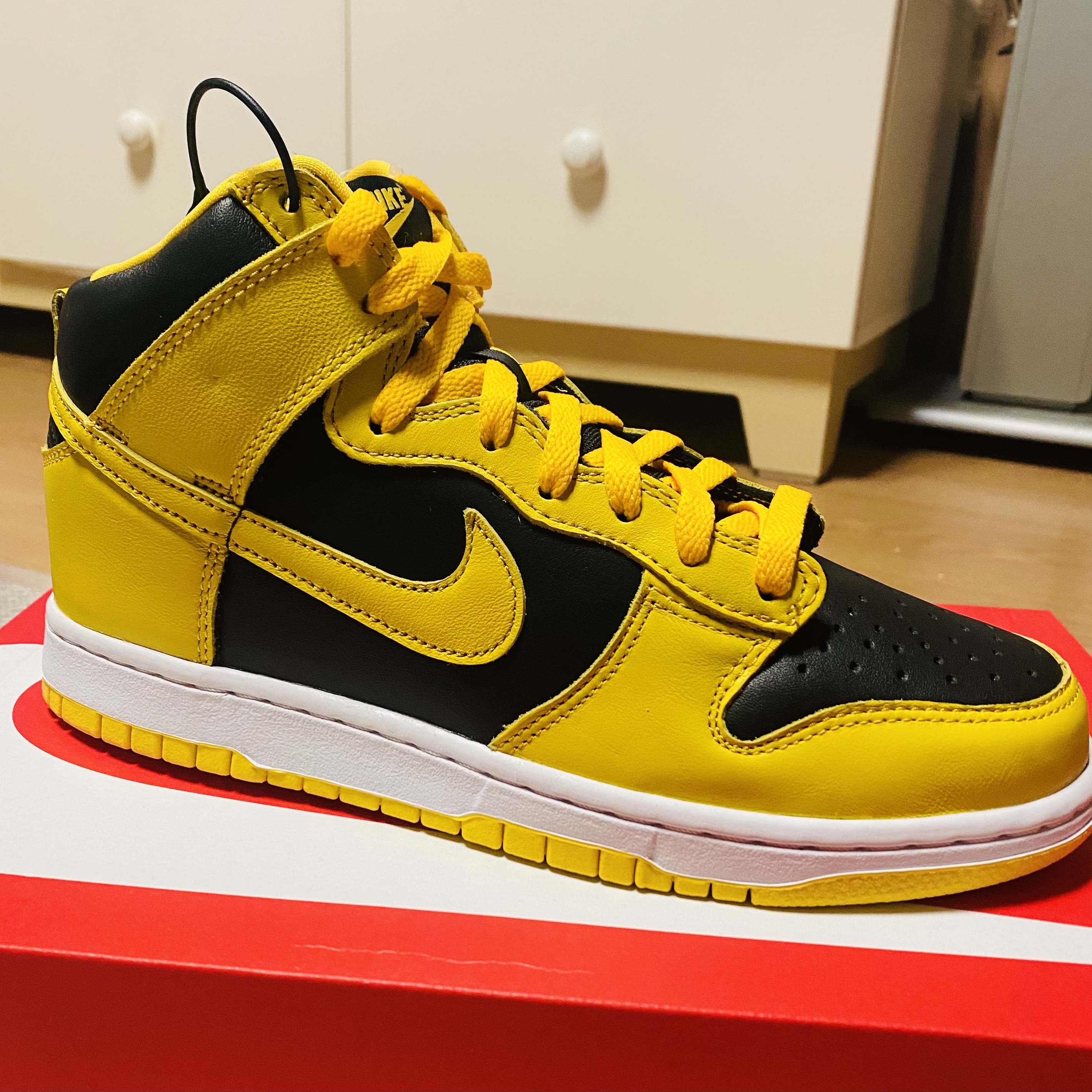 Nike Dunk High SP Varsity Maize 착용 스타일