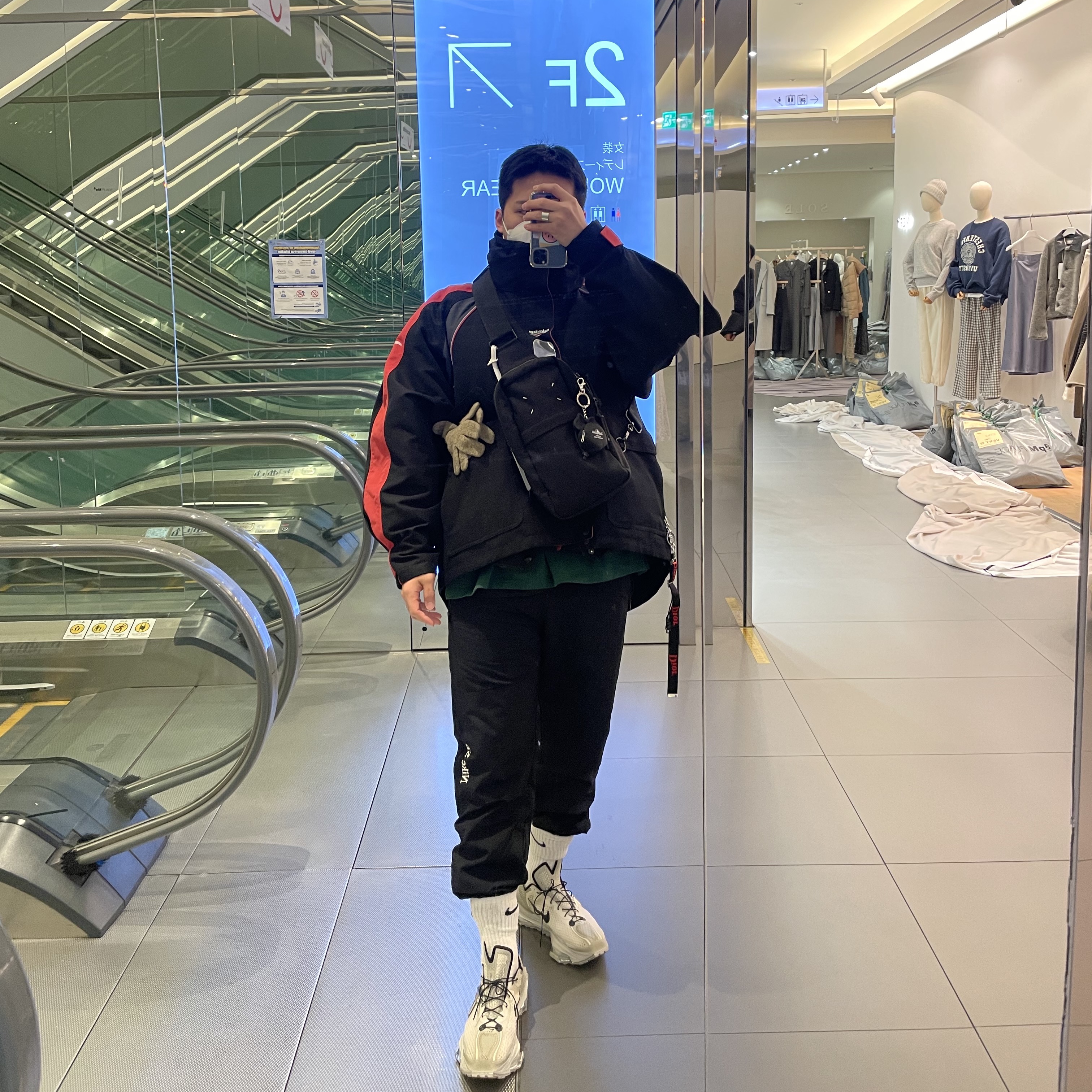 Nike x Matthew M Williams Zoom 004 Stone, Nike x Stussy Big Swoosh LS T-Shirt Green - US/EU 착용 스타일