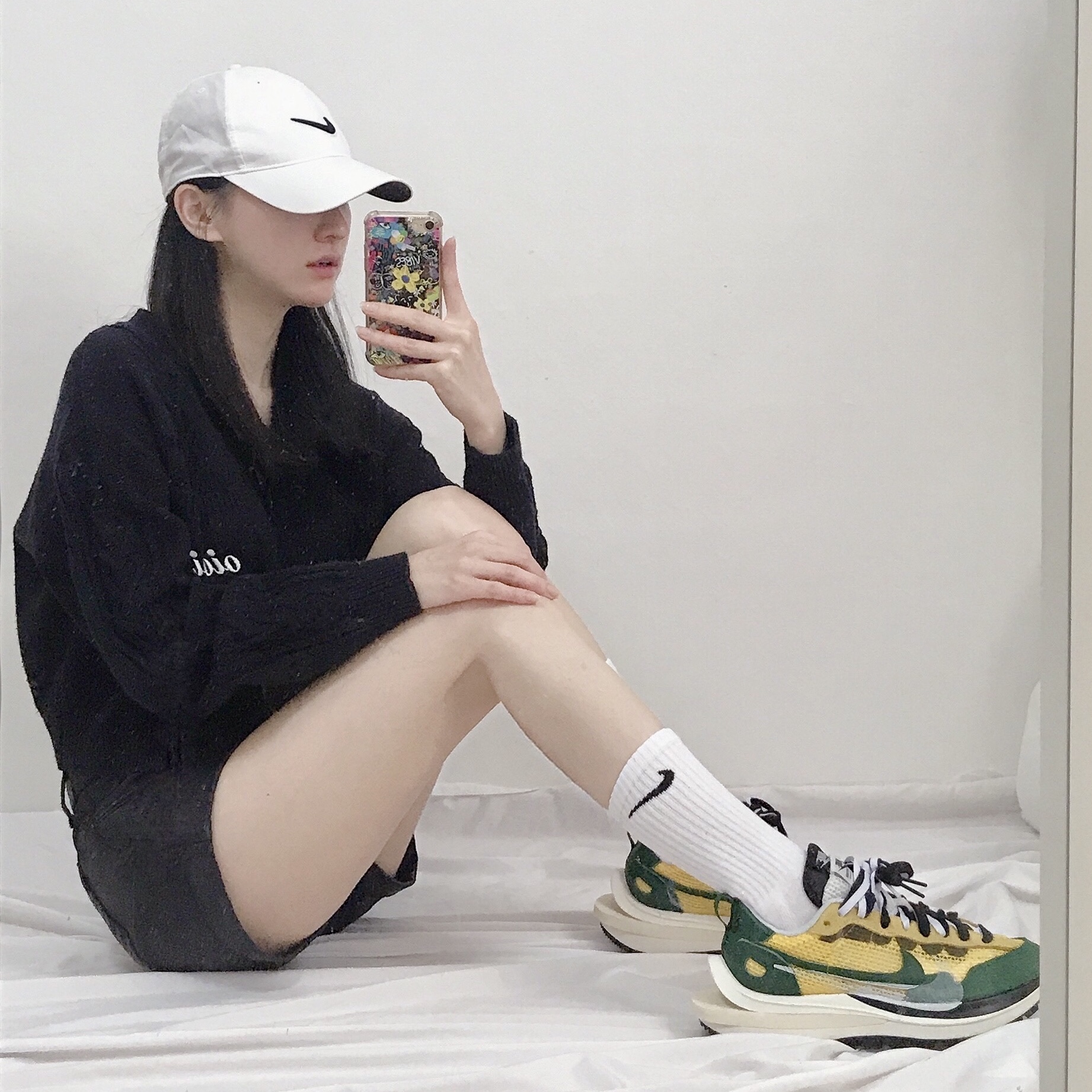 Nike x Sacai VaporWaffle Tour Yellow & Gorge Green Sail 착용 스타일