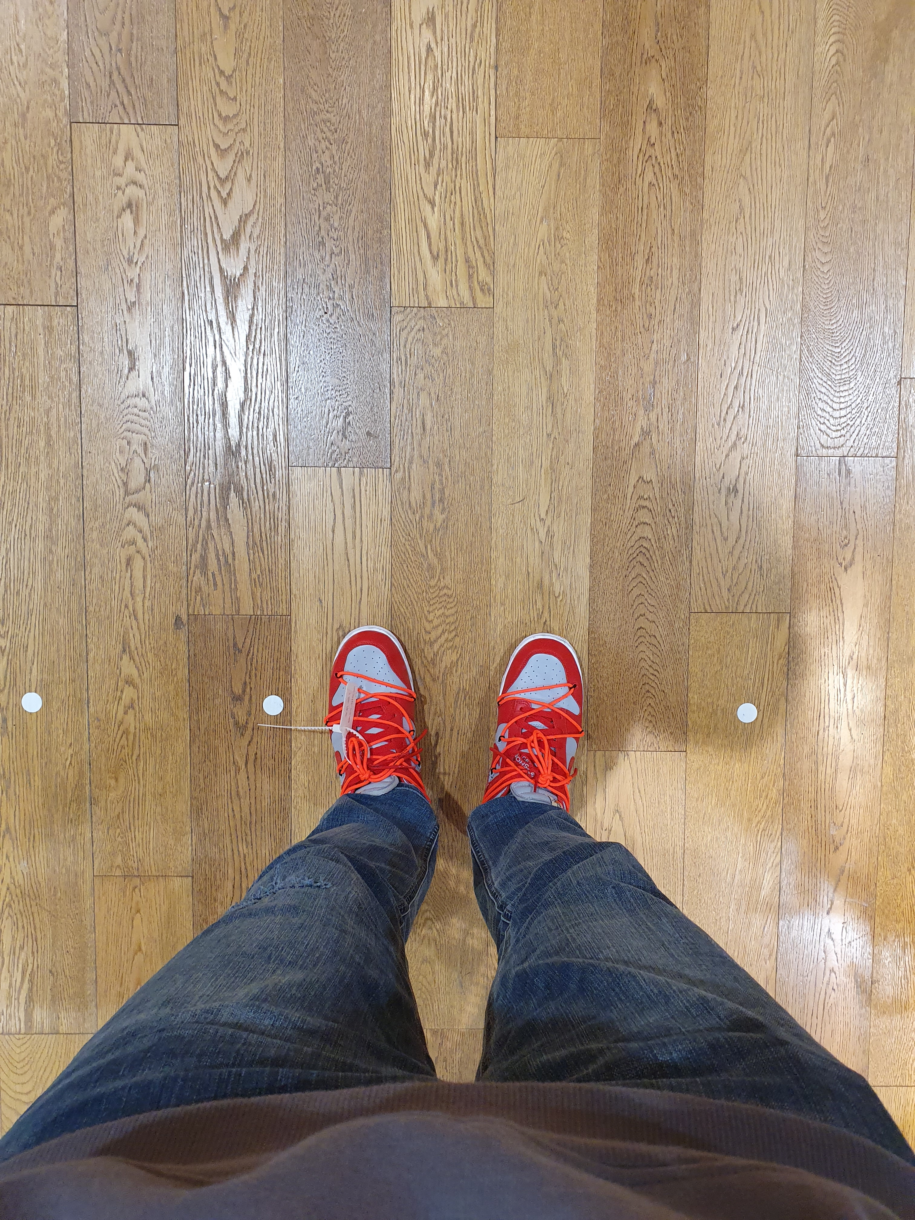(W) Nike x Off-White Zoom Terra Kiger 5 Electric Green, Nike x Off-White Dunk Low University Red 착용 스타일 - 2