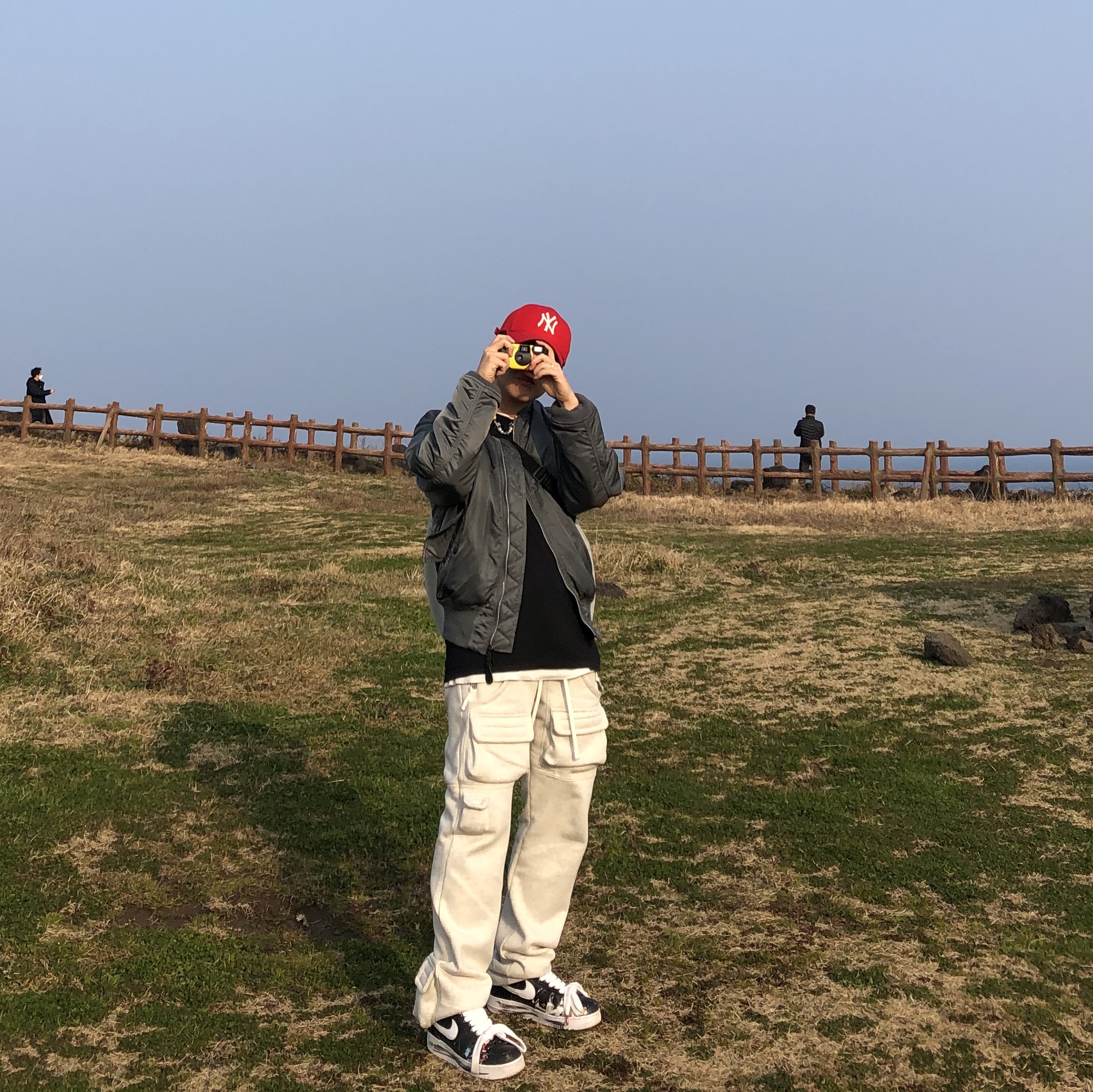 Nike x Peaceminusone Air Force 1 Low Para-Noise 착용 스타일