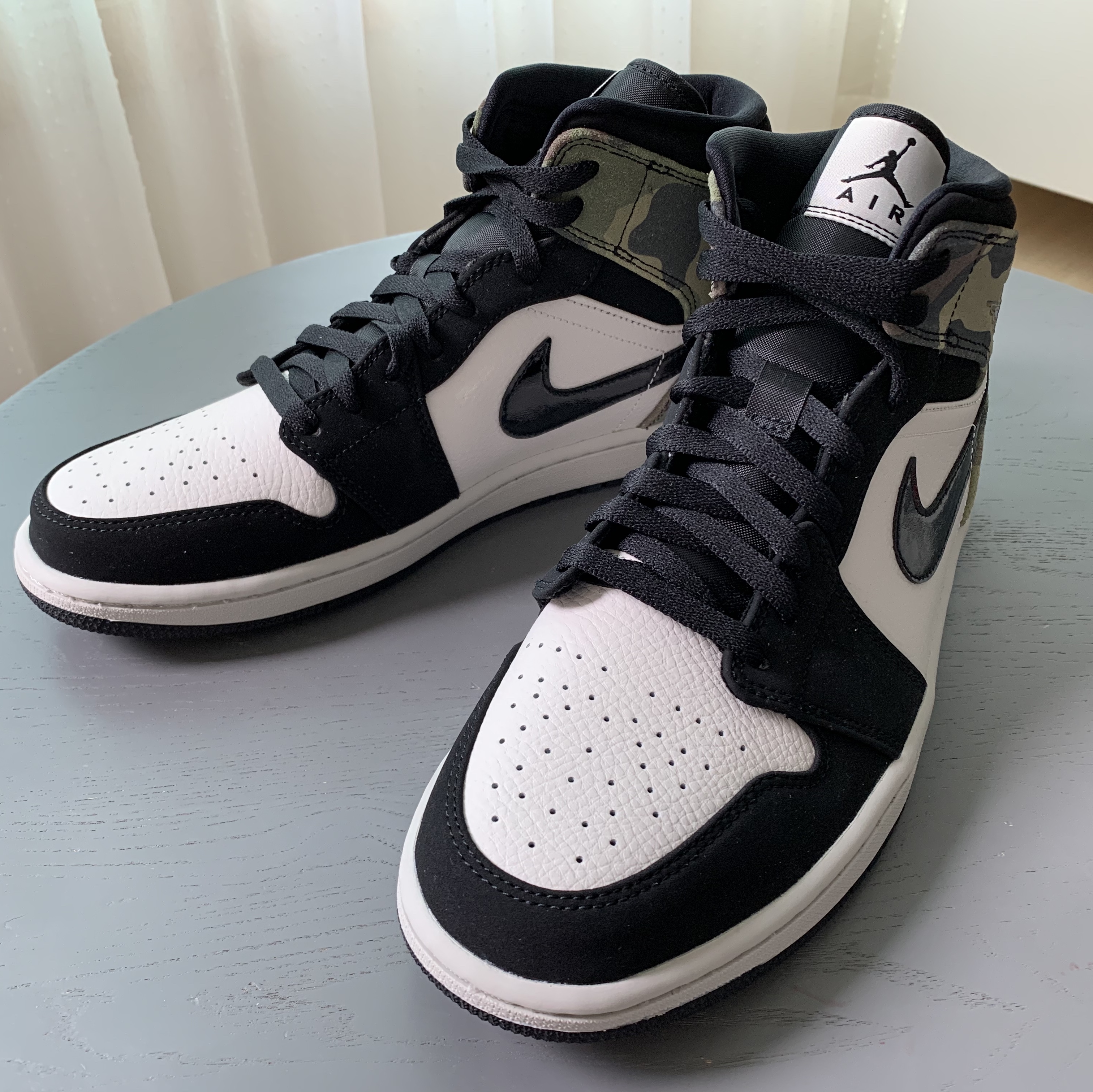 Jordan 1 Mid Camo 2020 착용 스타일 - 1