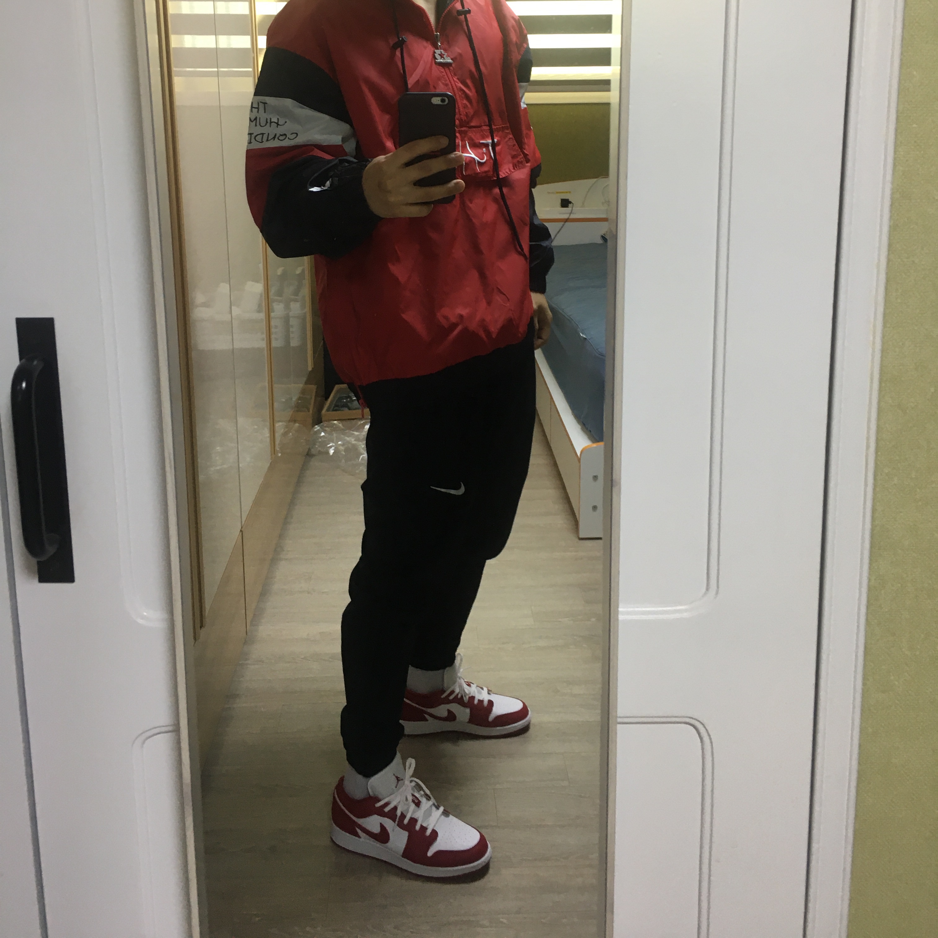 Jordan 1 Low Gym Red White 착용 스타일