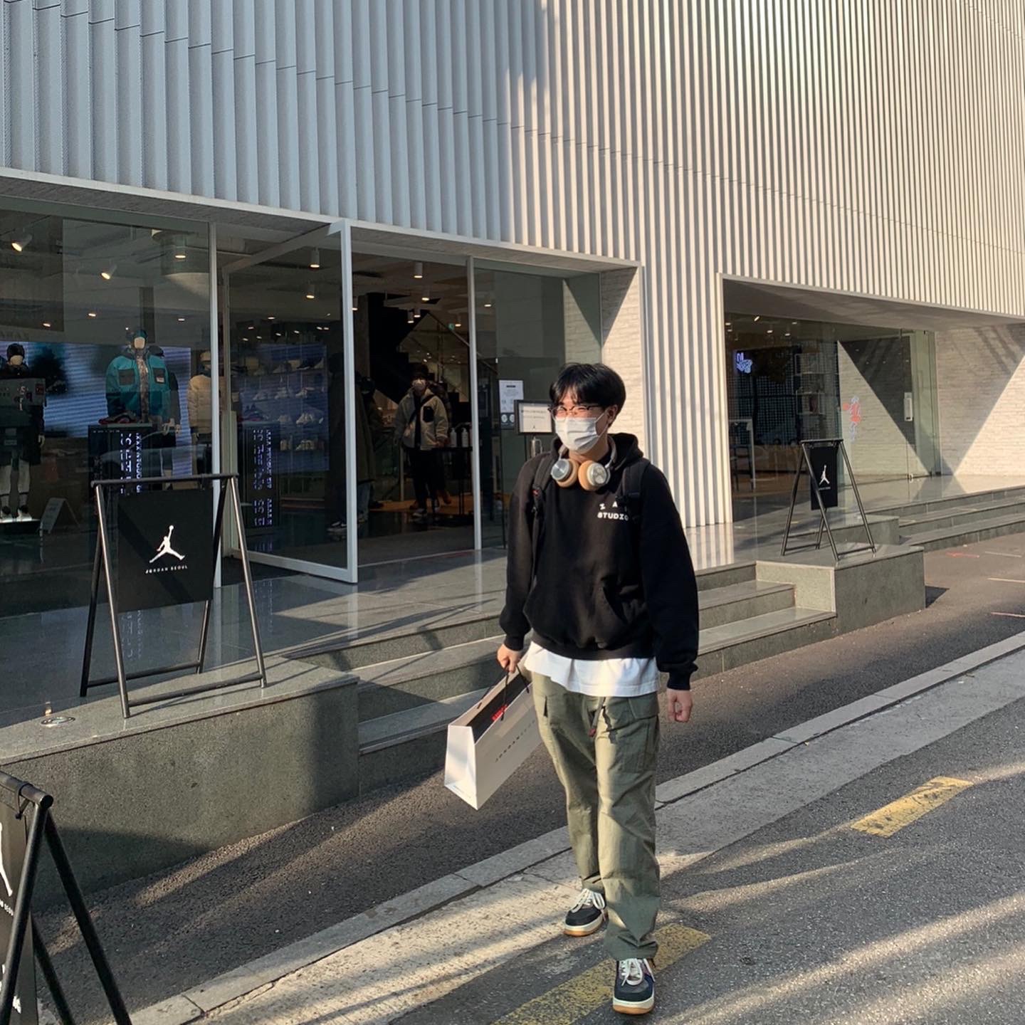 Nike x Travis Scott Air Force 1 Low Cactus Jack 착용 스타일