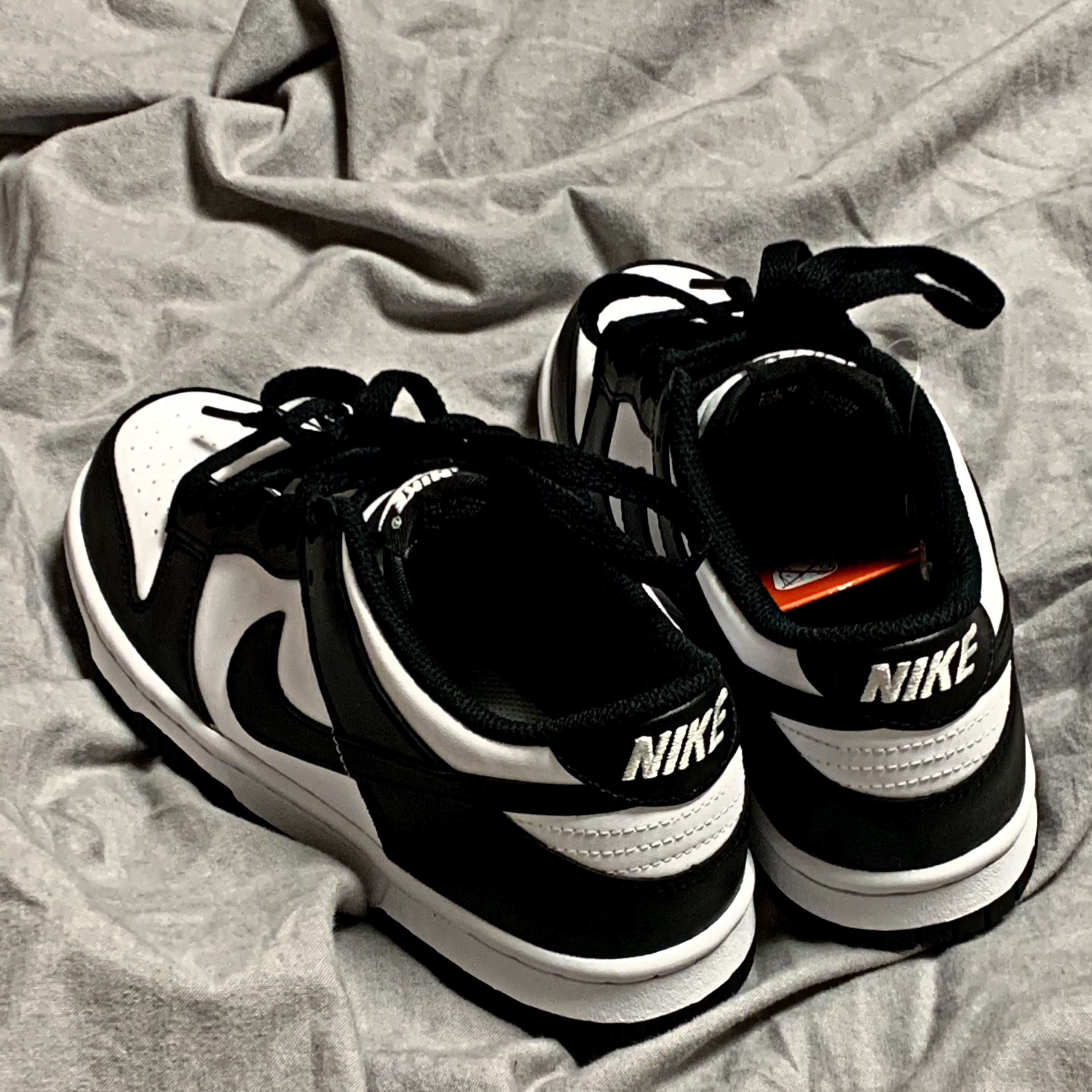 (GS) Nike Dunk Low Black 착용 스타일