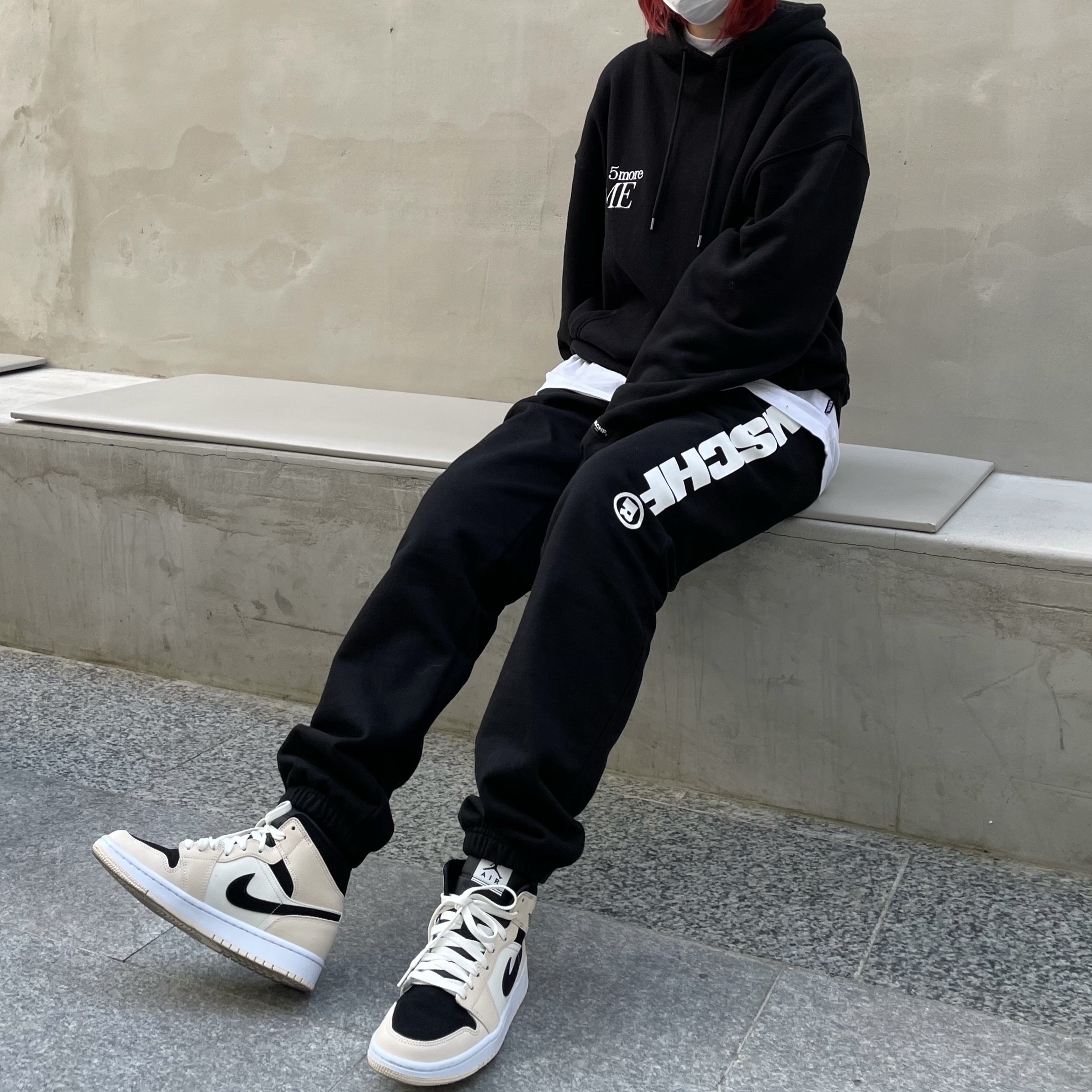 (W) Jordan 1 Mid Barely Orange 착용 스타일