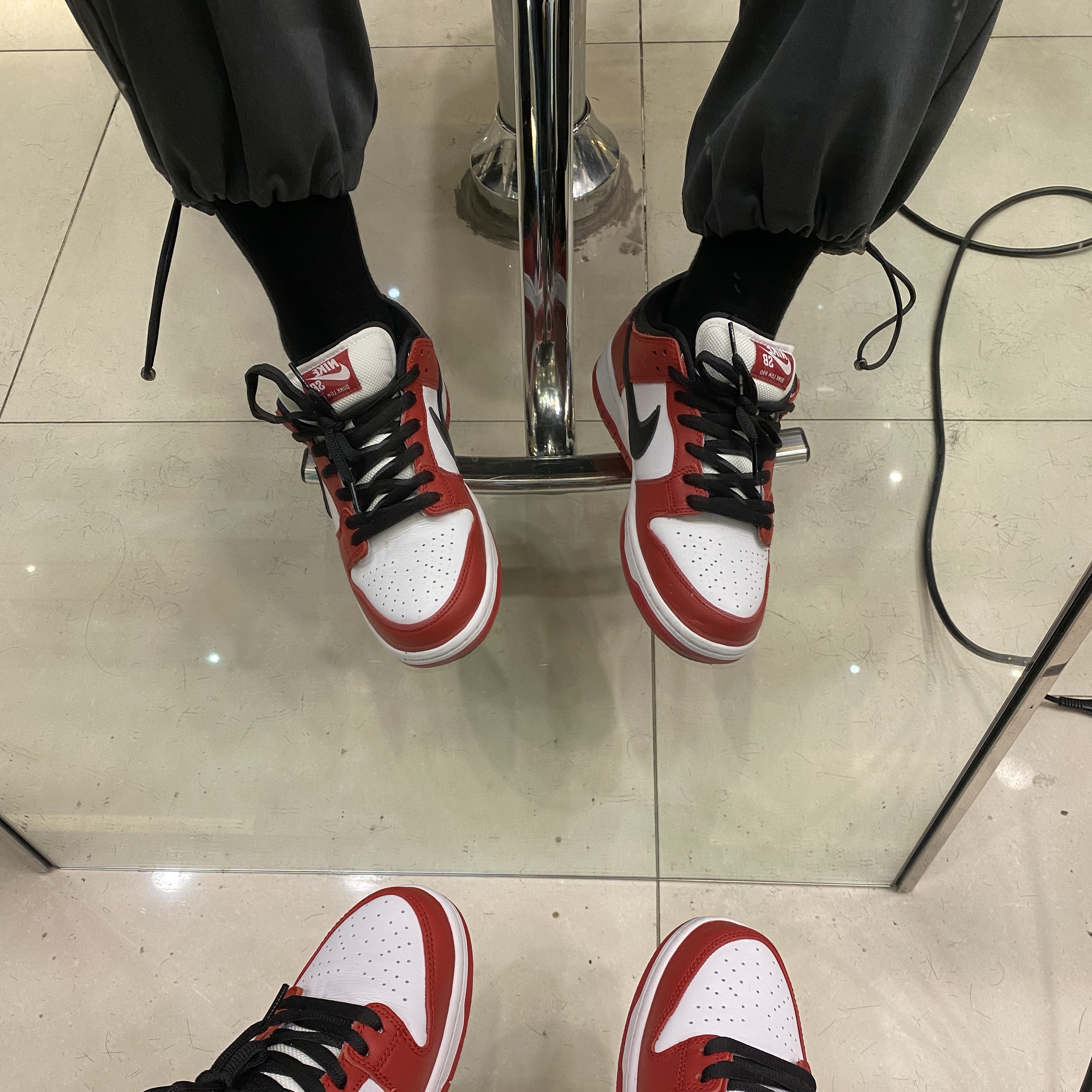 Nike SB Dunk Low Pro Chicago 착용 스타일