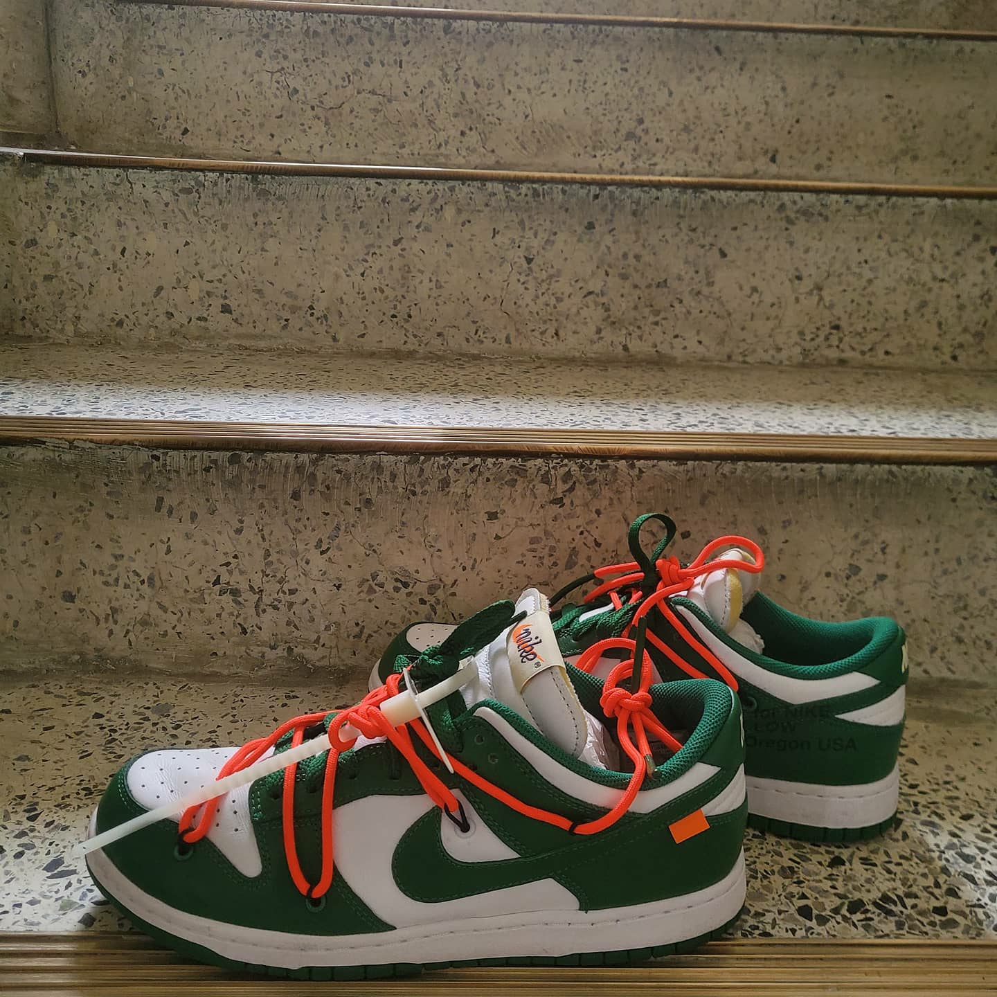 Nike x Off-White Dunk Low Pine Green 착용 스타일