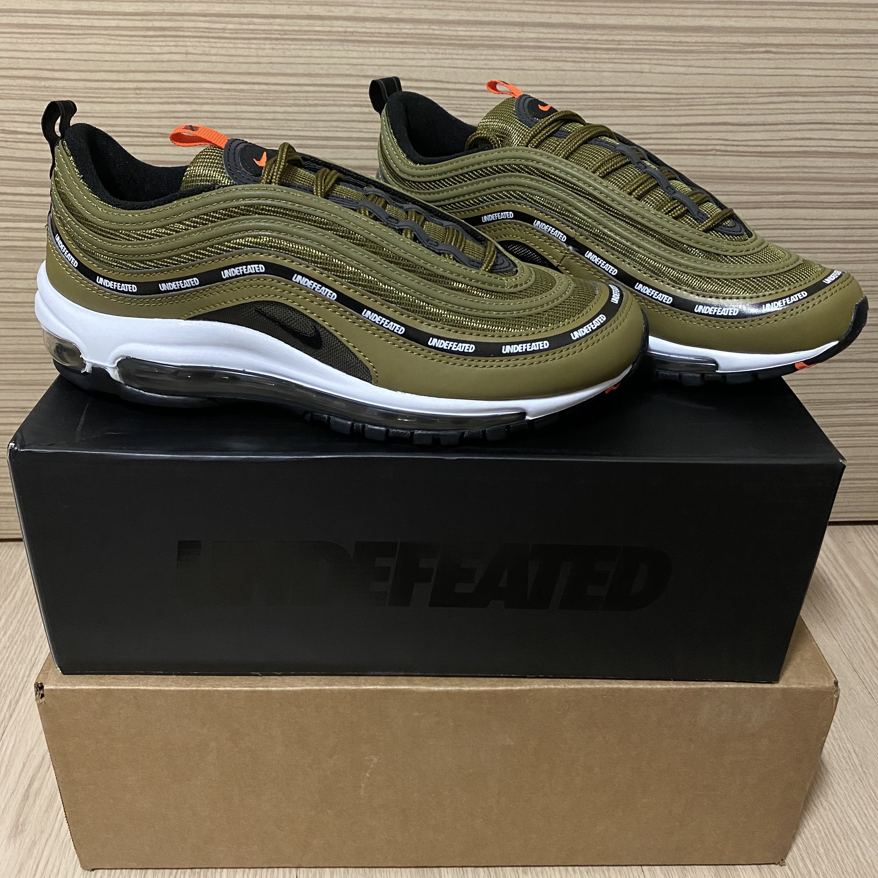 Nike x Undefeated Air Max 97 Militia Green 착용 스타일 - 1