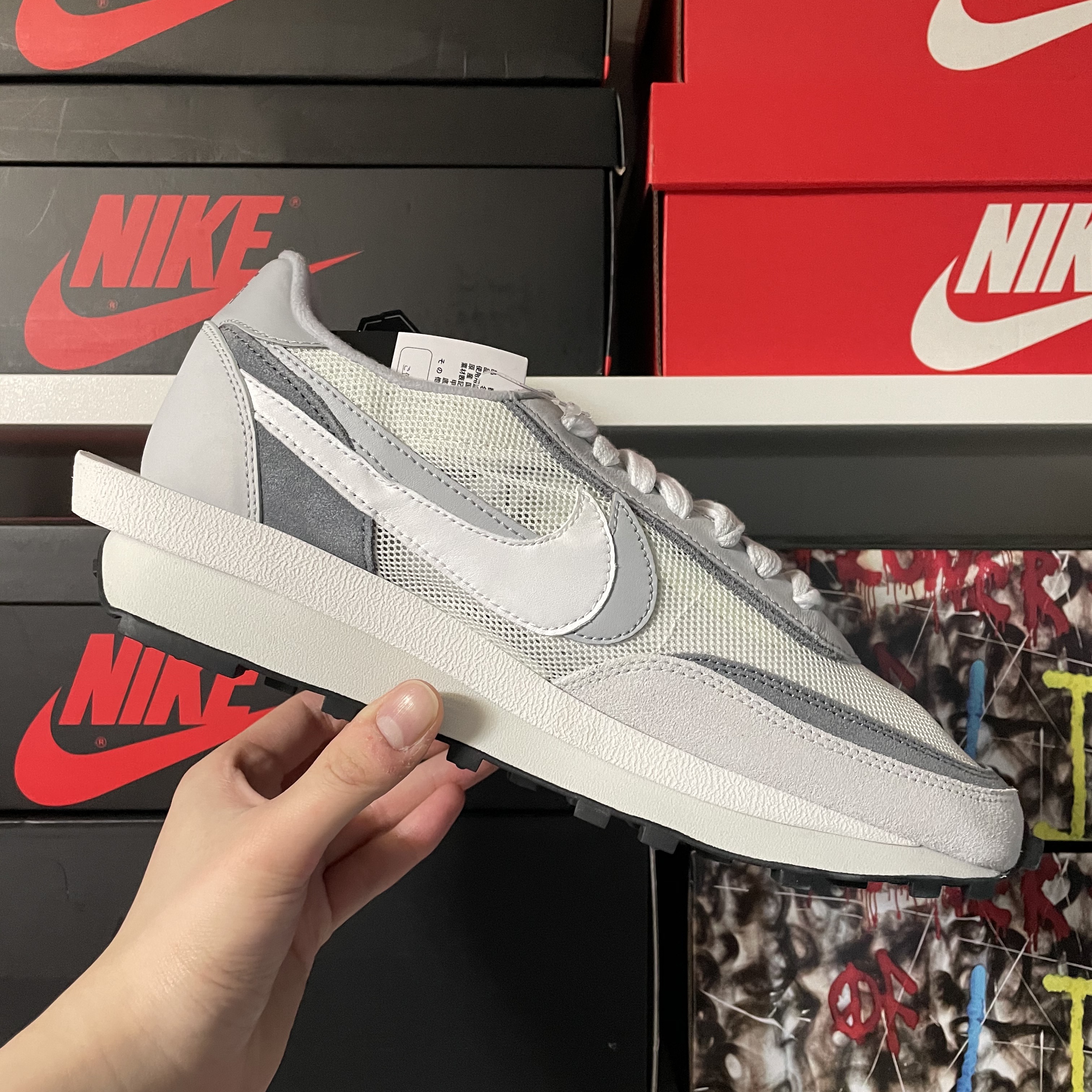 Nike x Sacai LDWaffle Summit White 착용 스타일 - 1