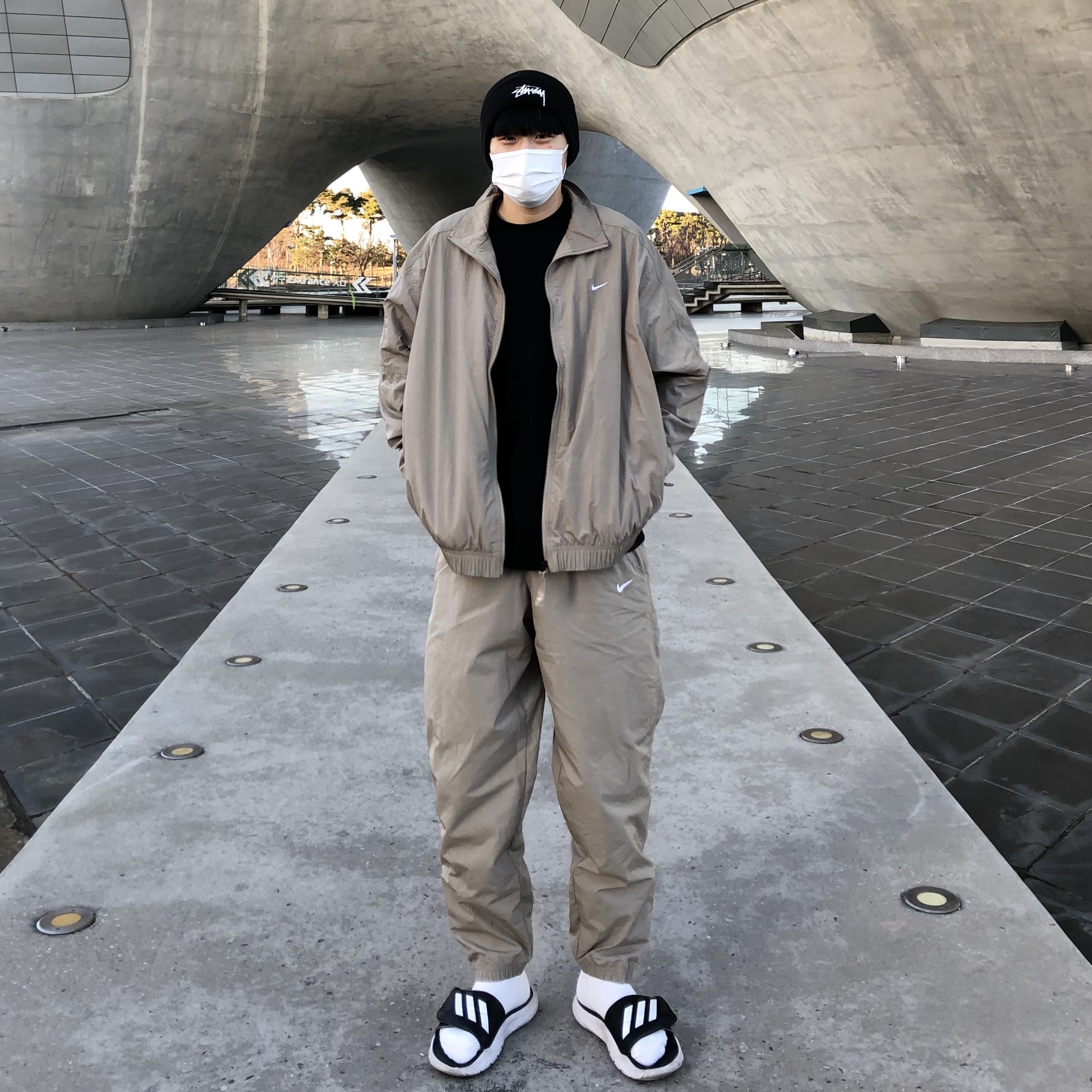 Nike x Stussy Cuff Beanie Black 착용 스타일