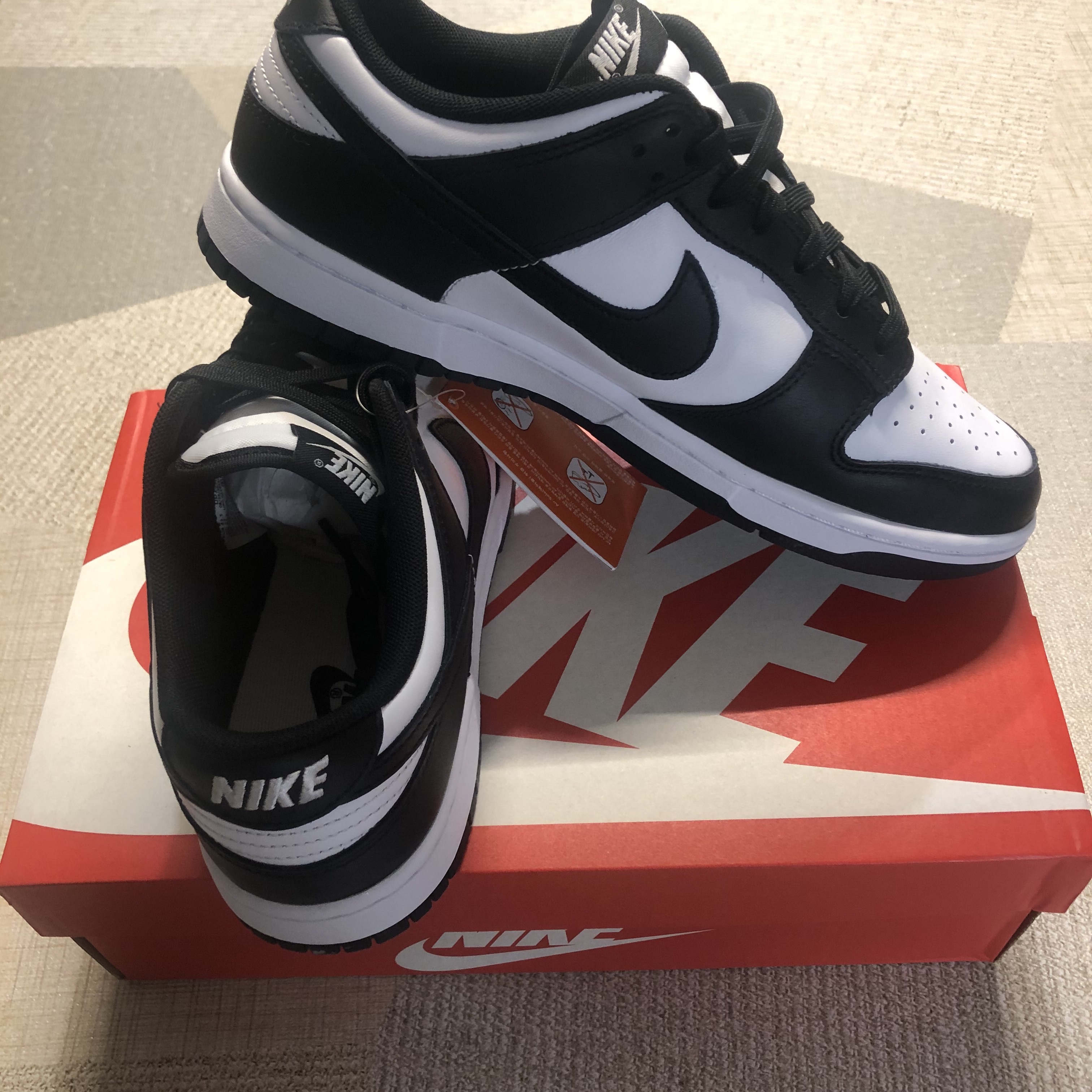 Nike Dunk Low Retro Black 착용 스타일