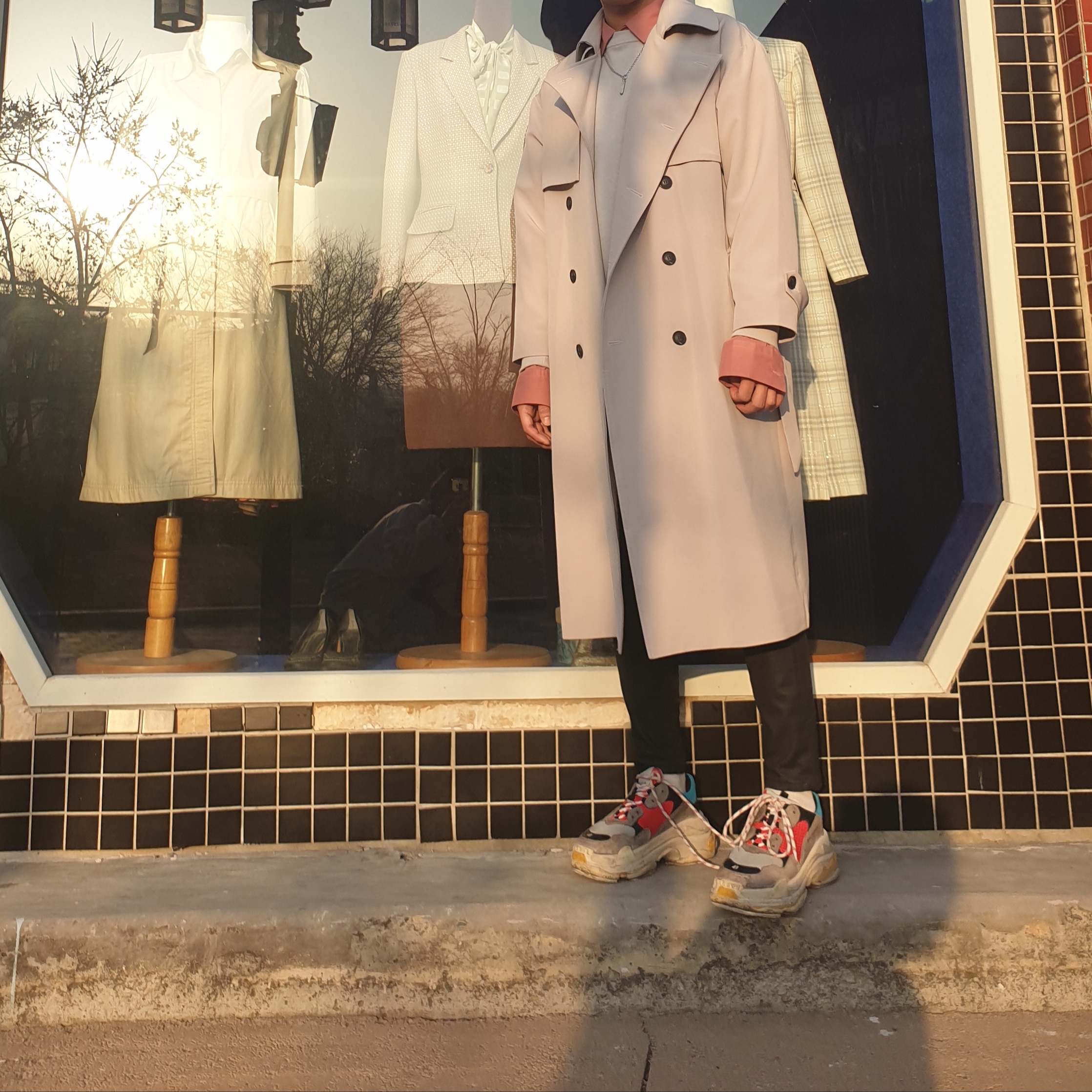 Balenciaga Triple S Grey Red Blue 2018 Reissue 착용 스타일
