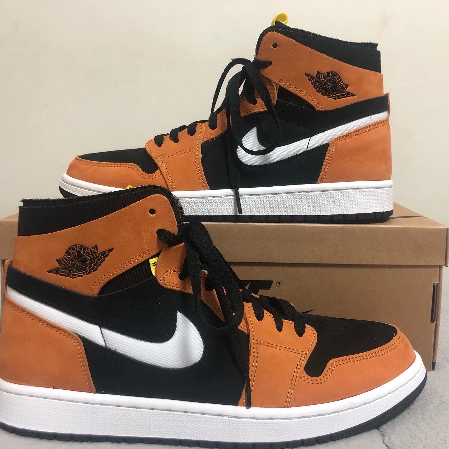 Jordan 1 Zoom Air CMFT Monarch Orange 착용 스타일