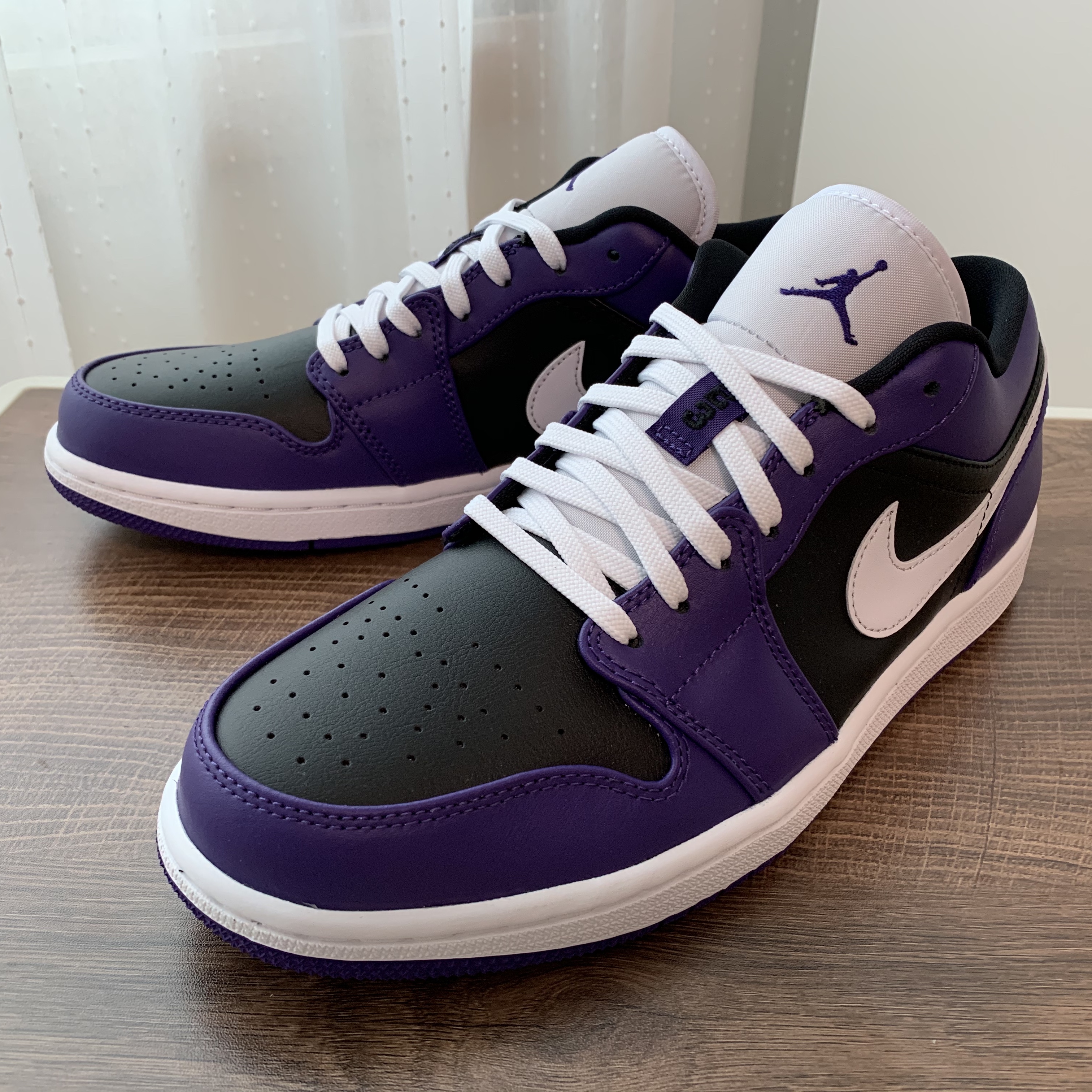 Jordan 1 Low Court Purple Black 착용 스타일 - 2