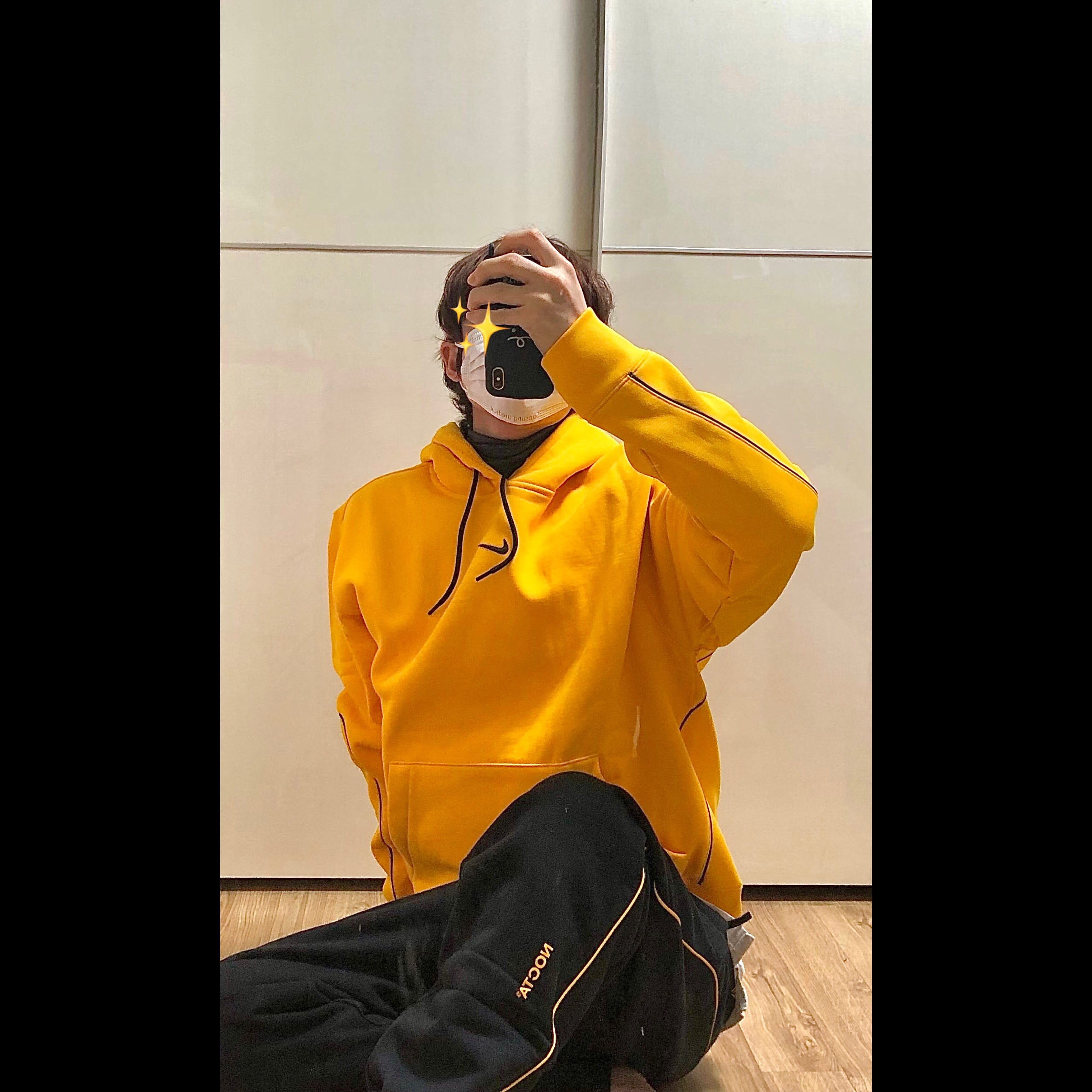 Nike x Drake Nocta Fleece Pants Black - Asia, Nike x Drake Nocta Essential Hoodie University Gold - US/EU 착용 스타일