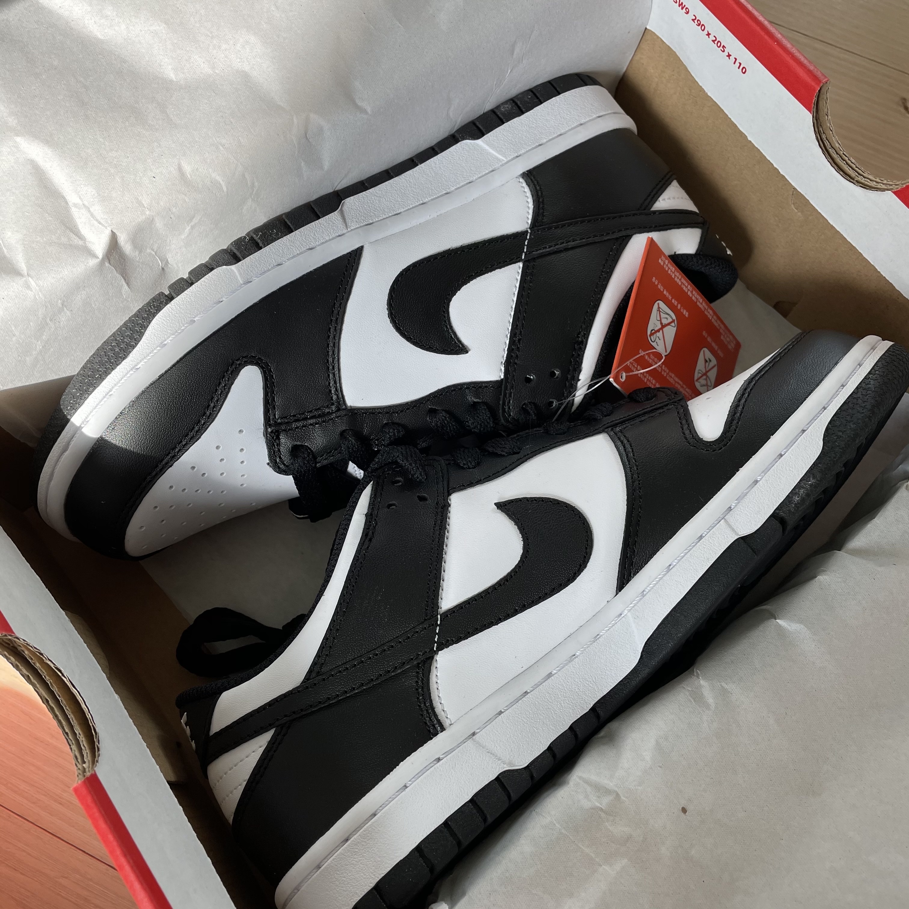 (GS) Nike Dunk Low Black 착용 스타일