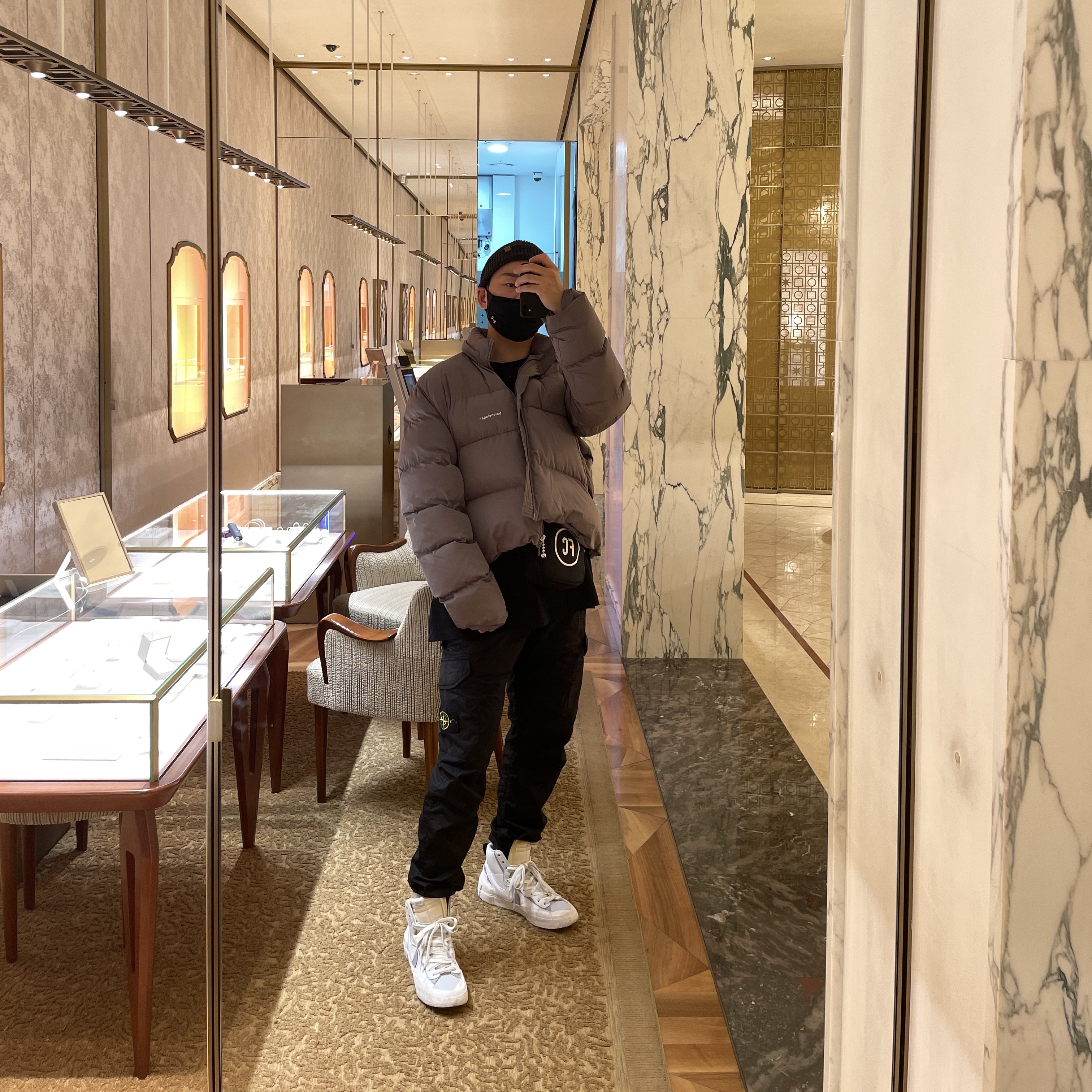 Nike x Sacai Blazer Mid White Grey 착용 스타일