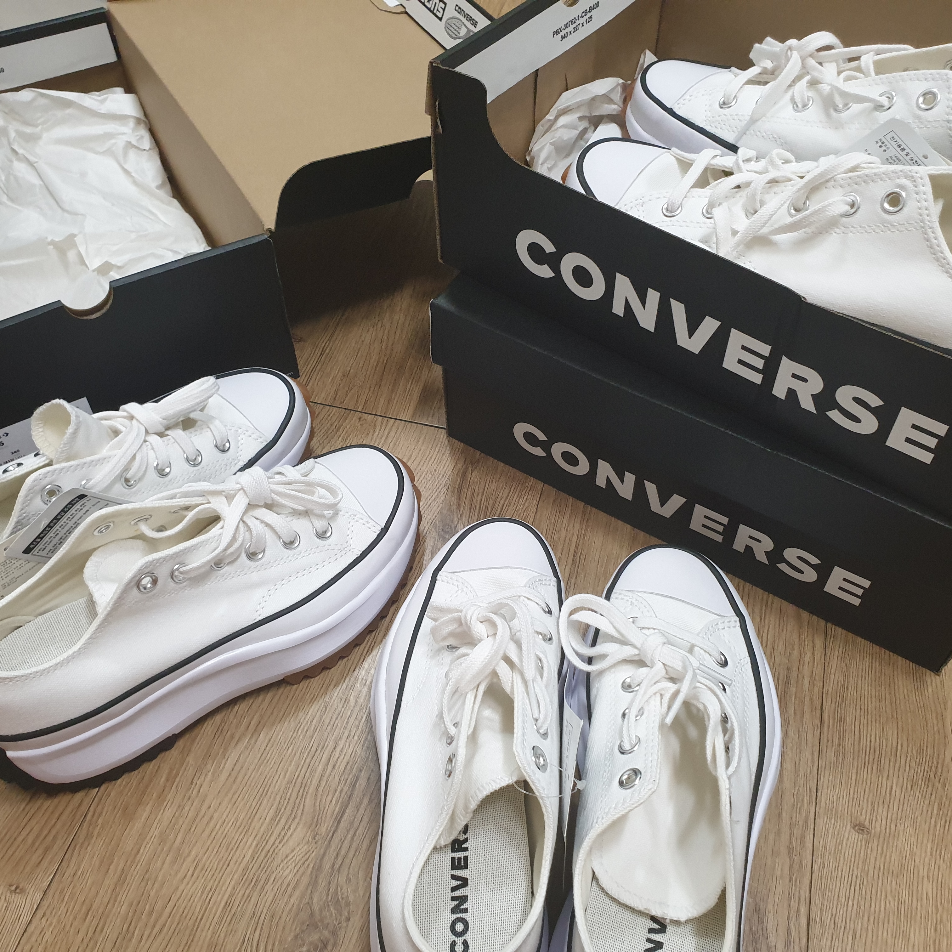 Converse Run Star Hike Low Black, Converse Run Star Hike Low White 착용 스타일
