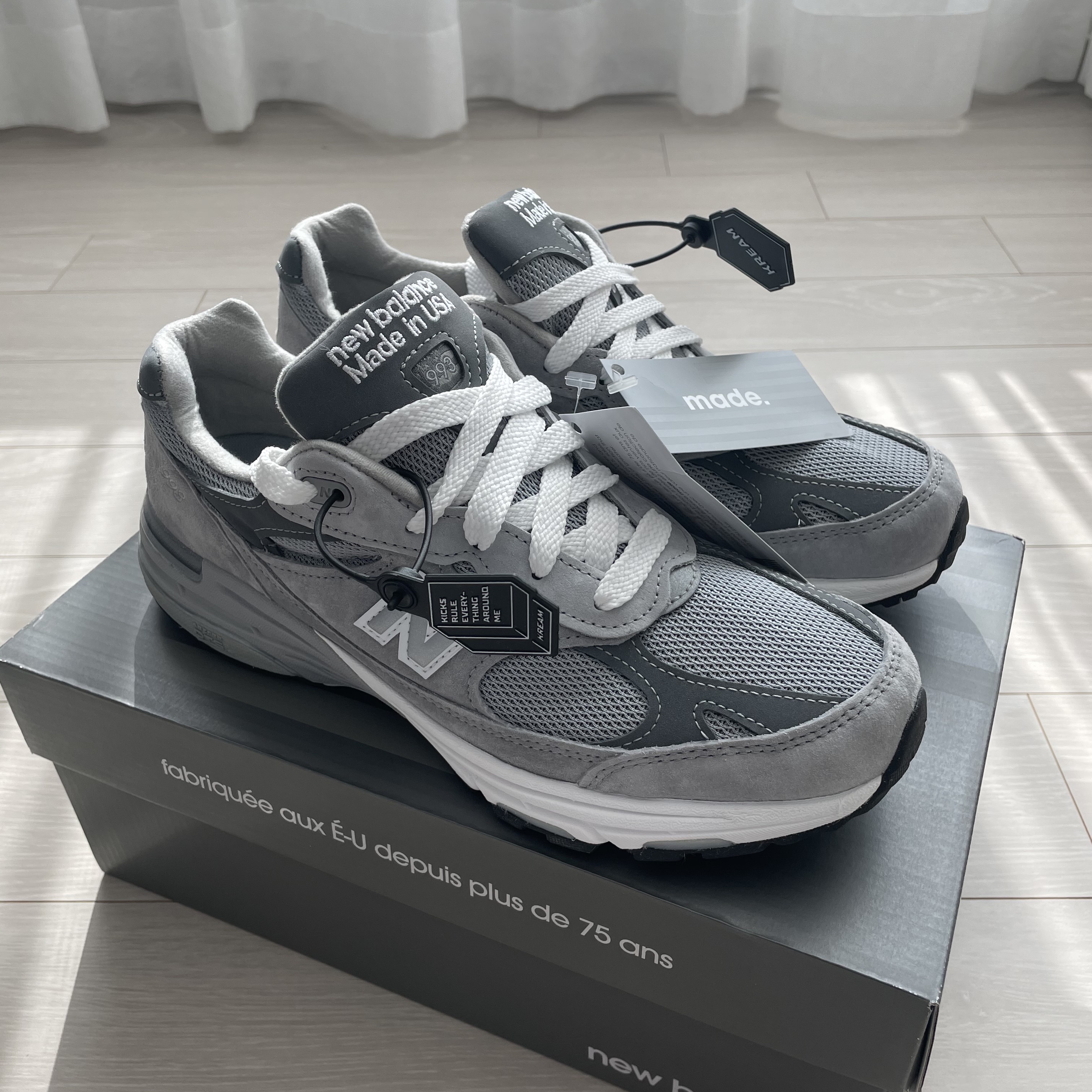 (W) New Balance 993 Made in USA Grey - B Standard 착용 스타일